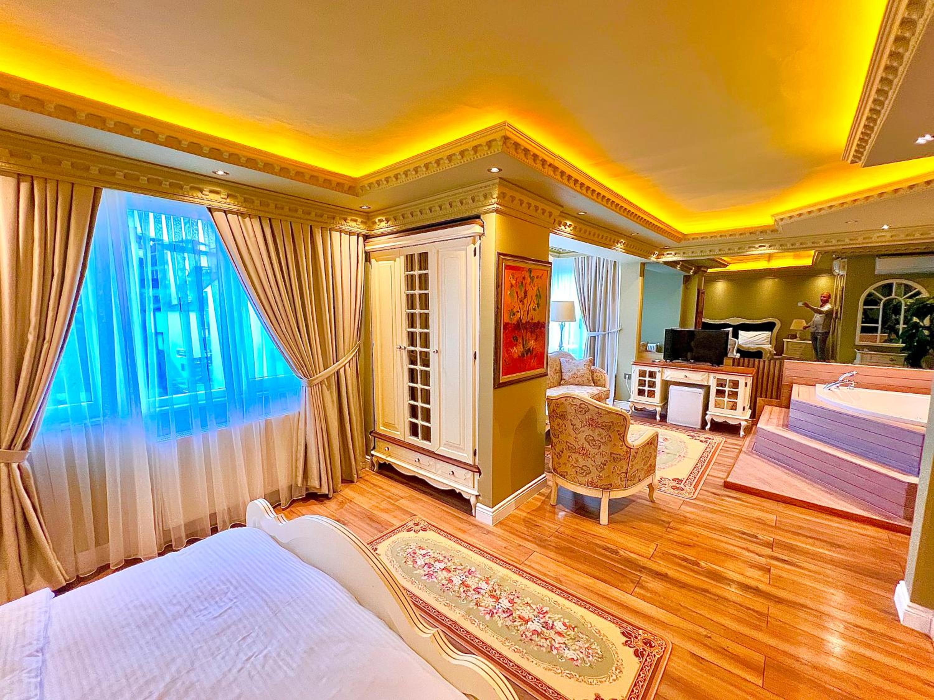 King Room with Spa Bath photo 3