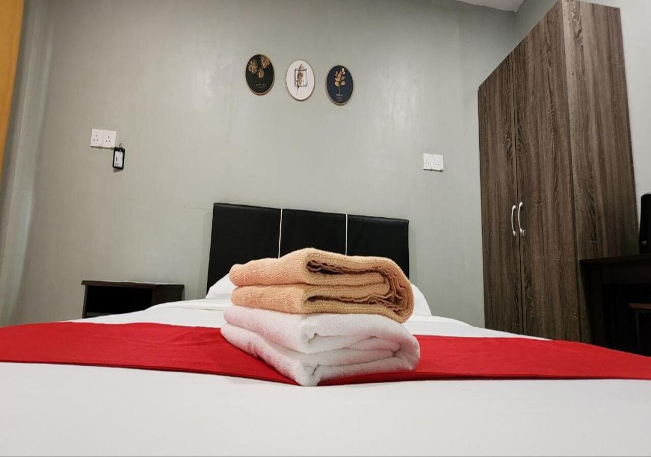 Queen Room - Photo 11