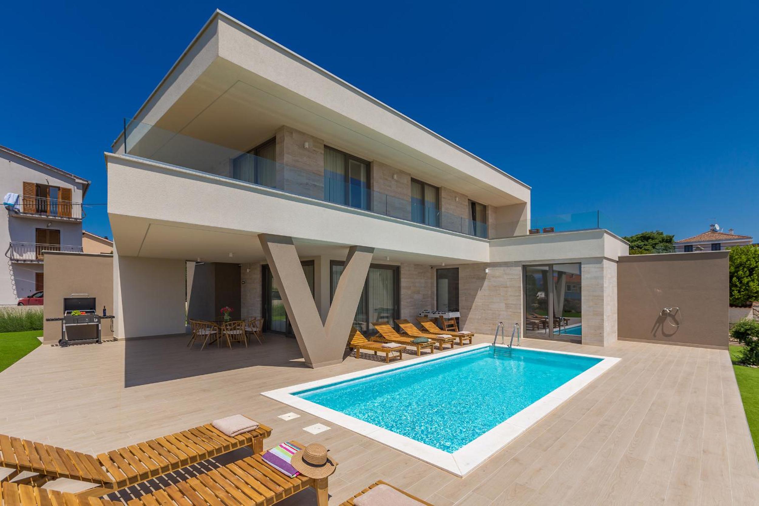 Three-Bedroom Villa photo 3