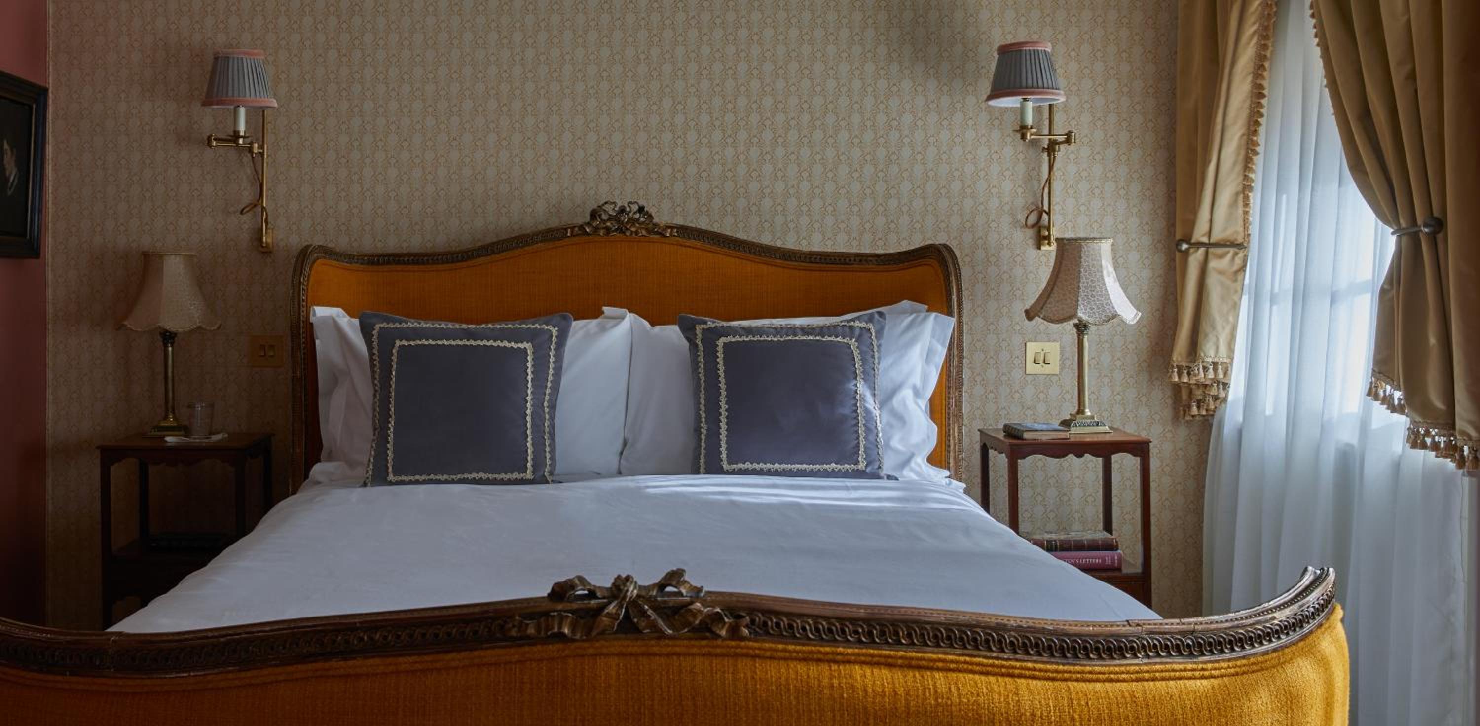 Superior King Room photo 2