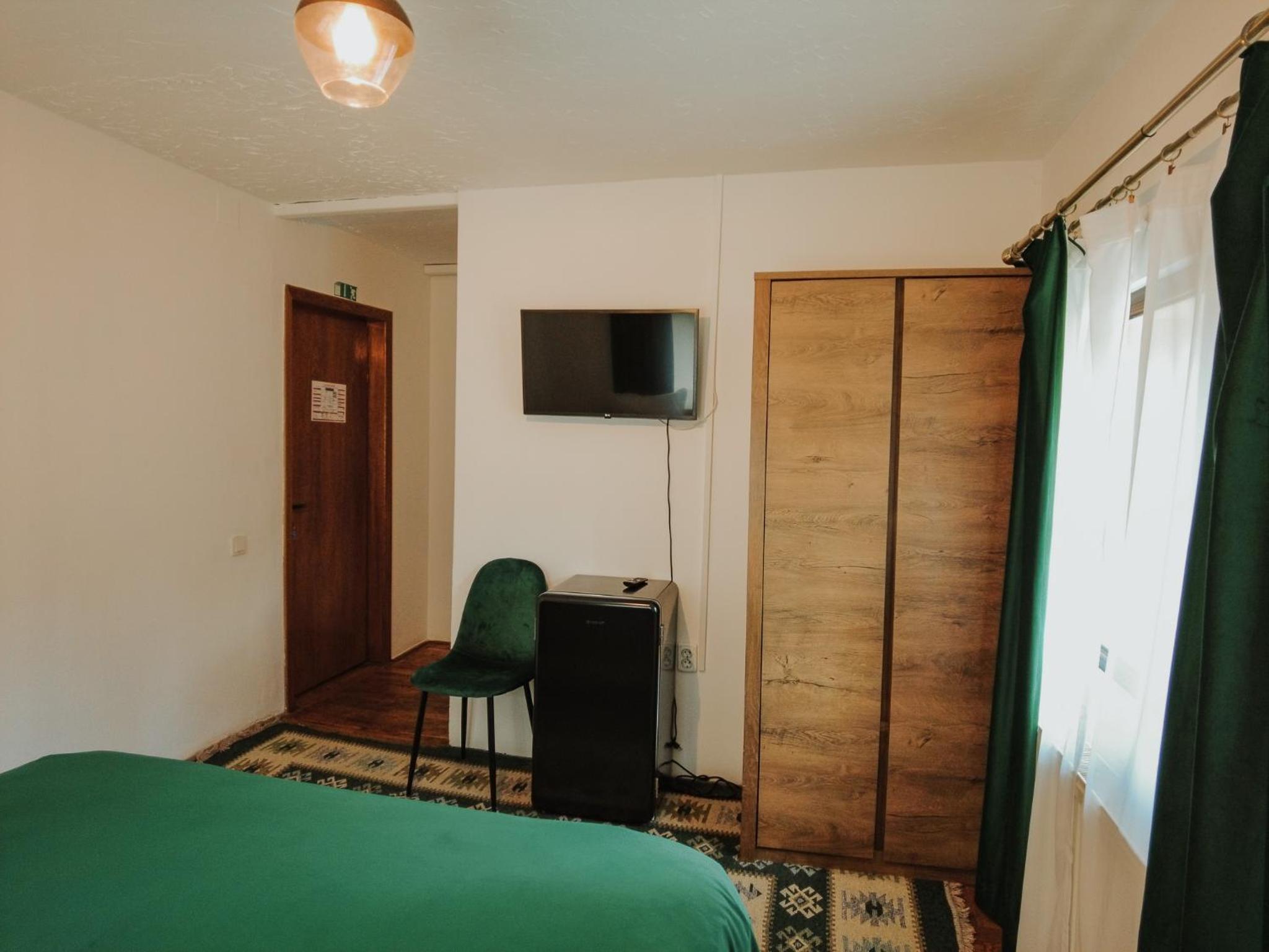 Standard King Room photo 2