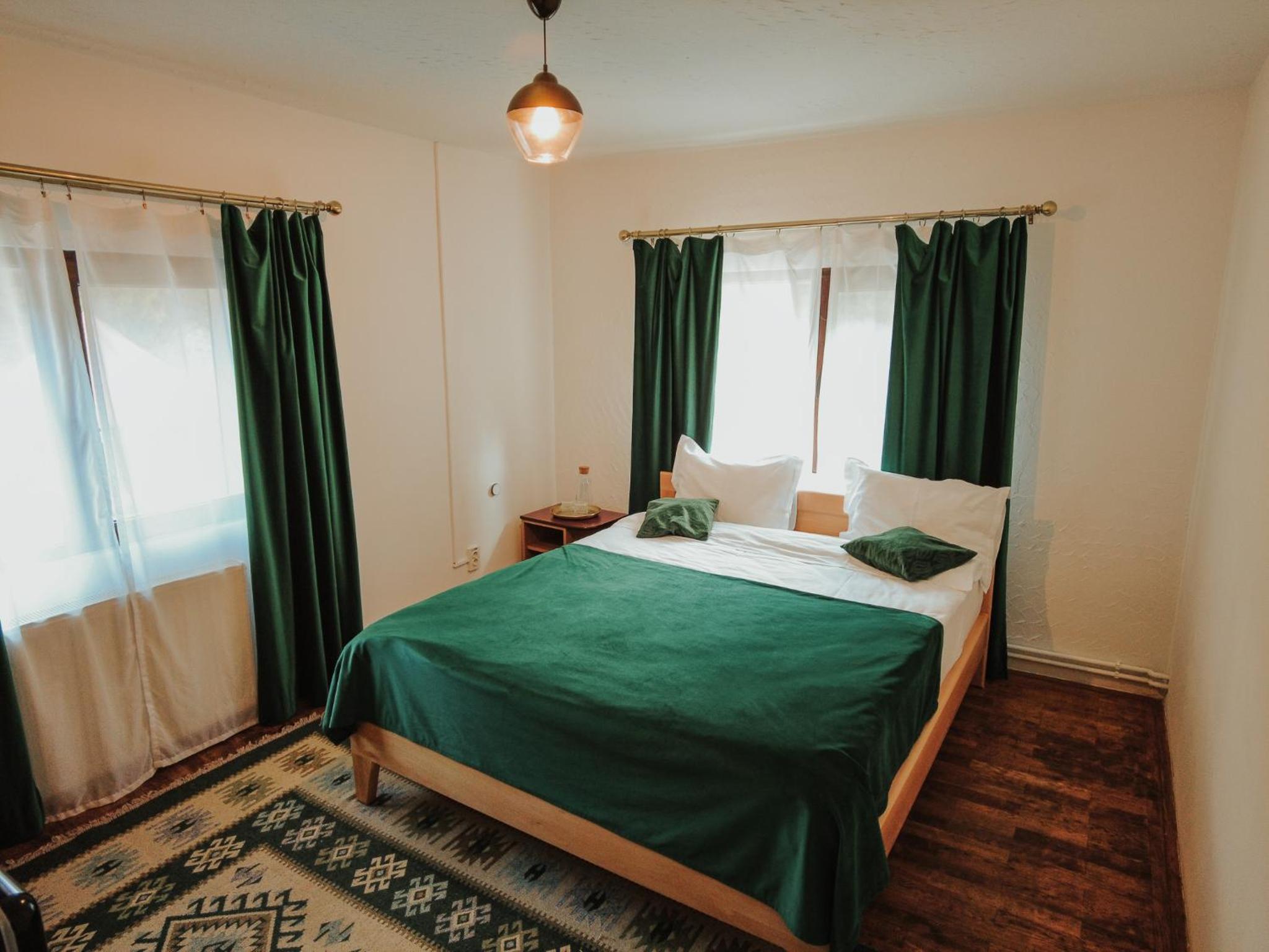 Standard King Room photo 1