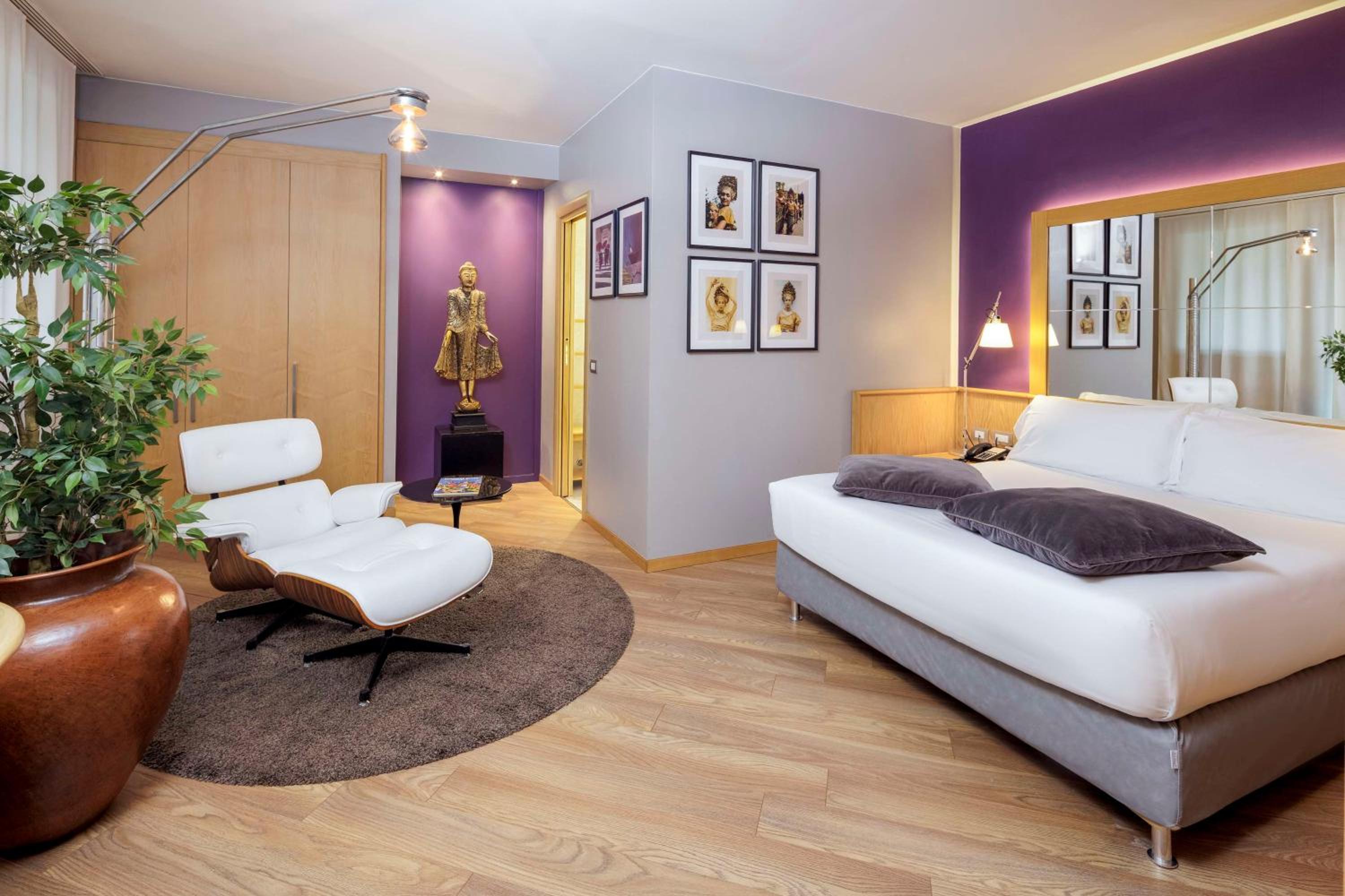 One-Bedroom Suite photo 1