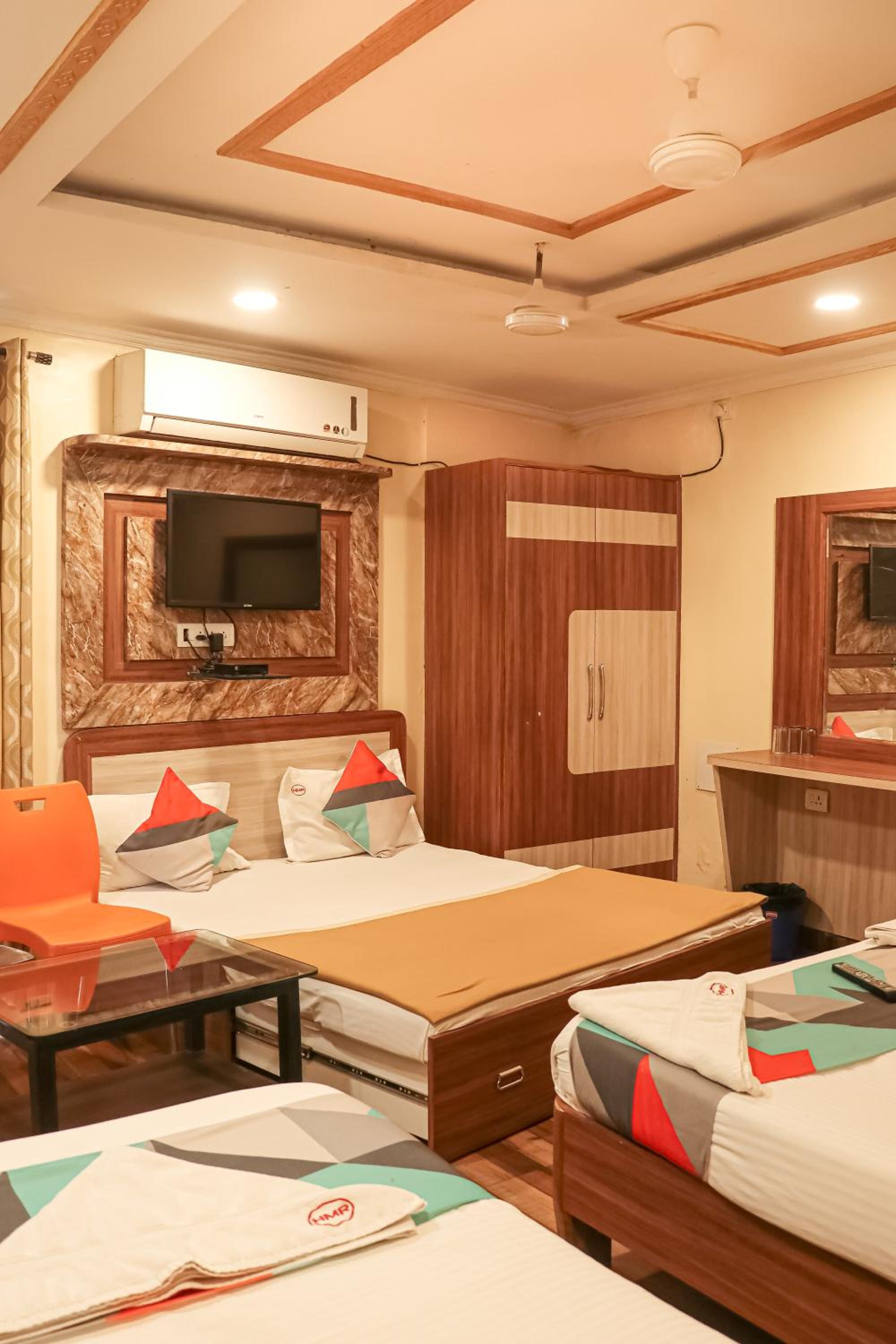 Deluxe Family Room