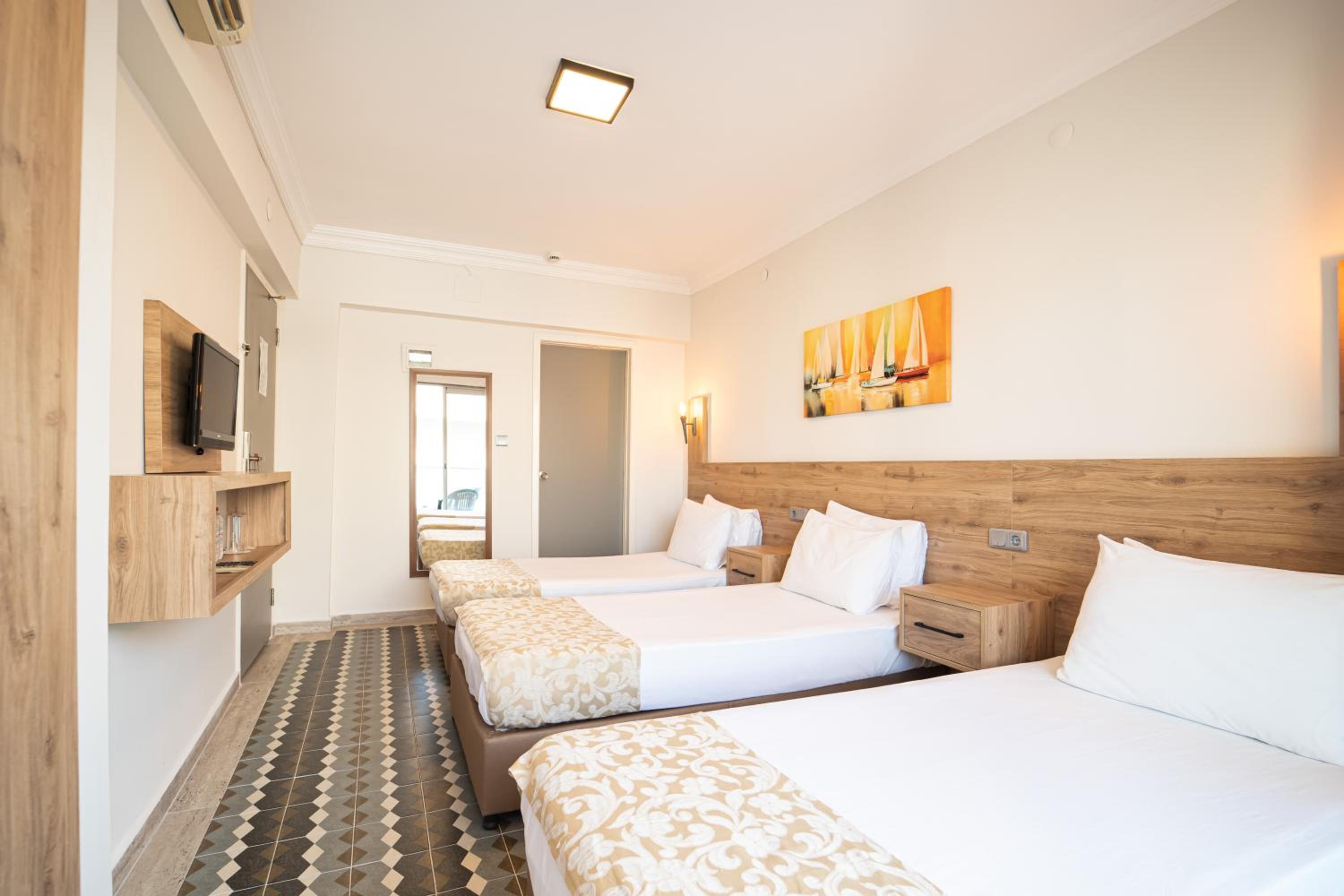 Triple Room with Balcony