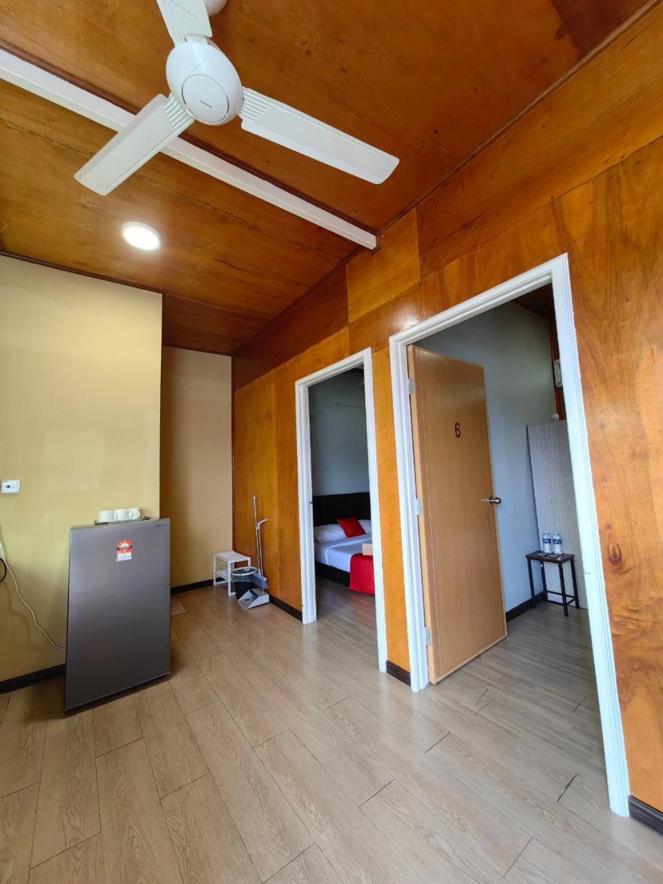 Double Room with Private Bathroom - Photo 3