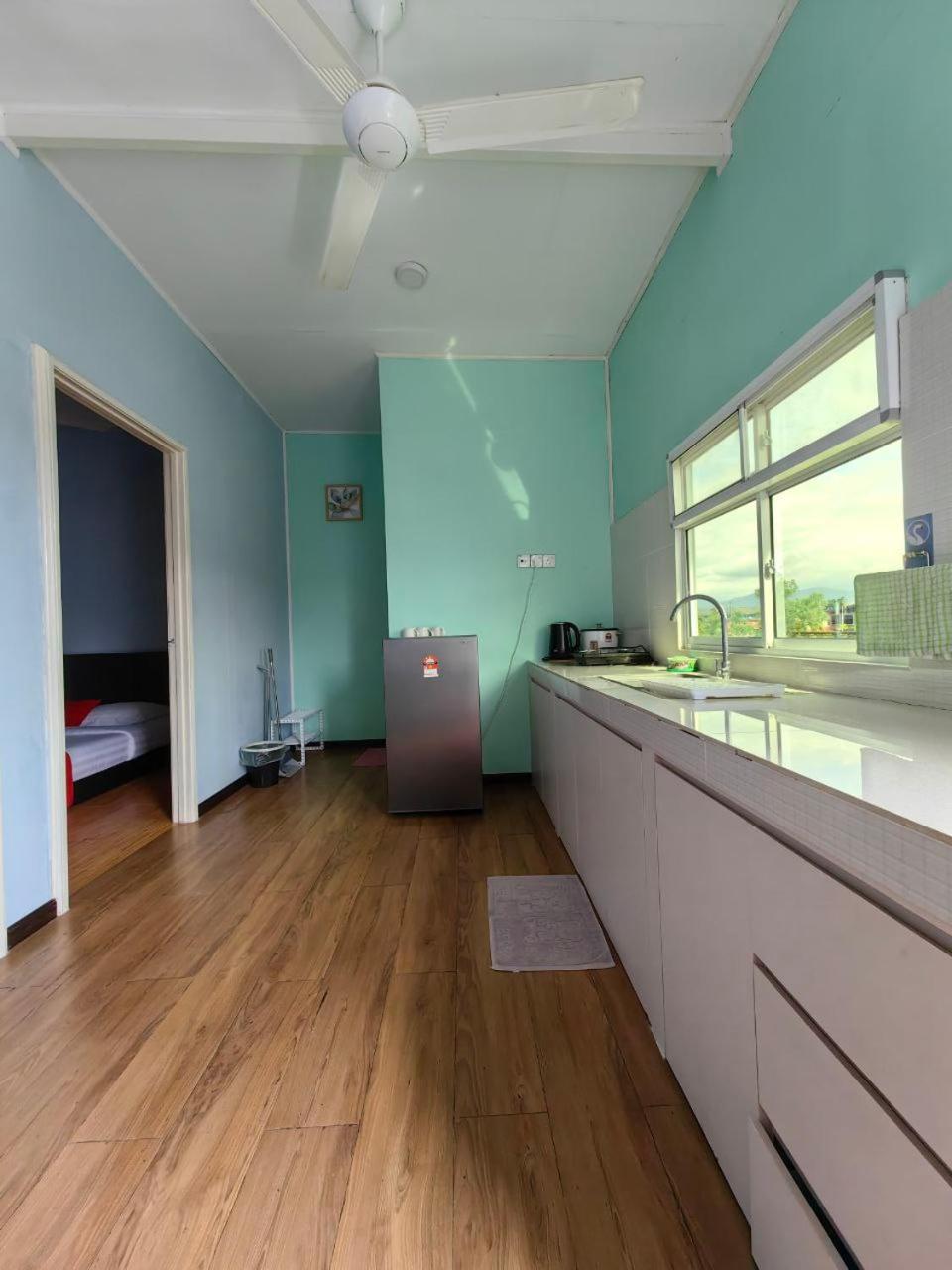 Double Room with Private Bathroom - Photo 25