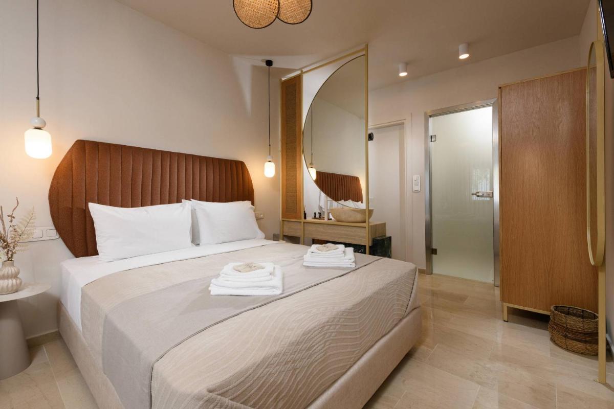 Deluxe Triple Room photo 2