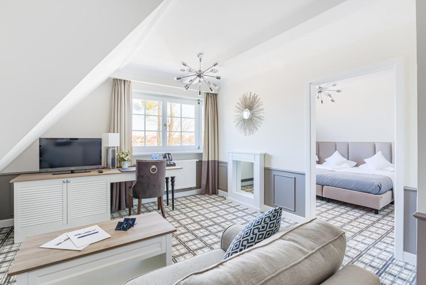One-Bedroom Apartment - Photo 1