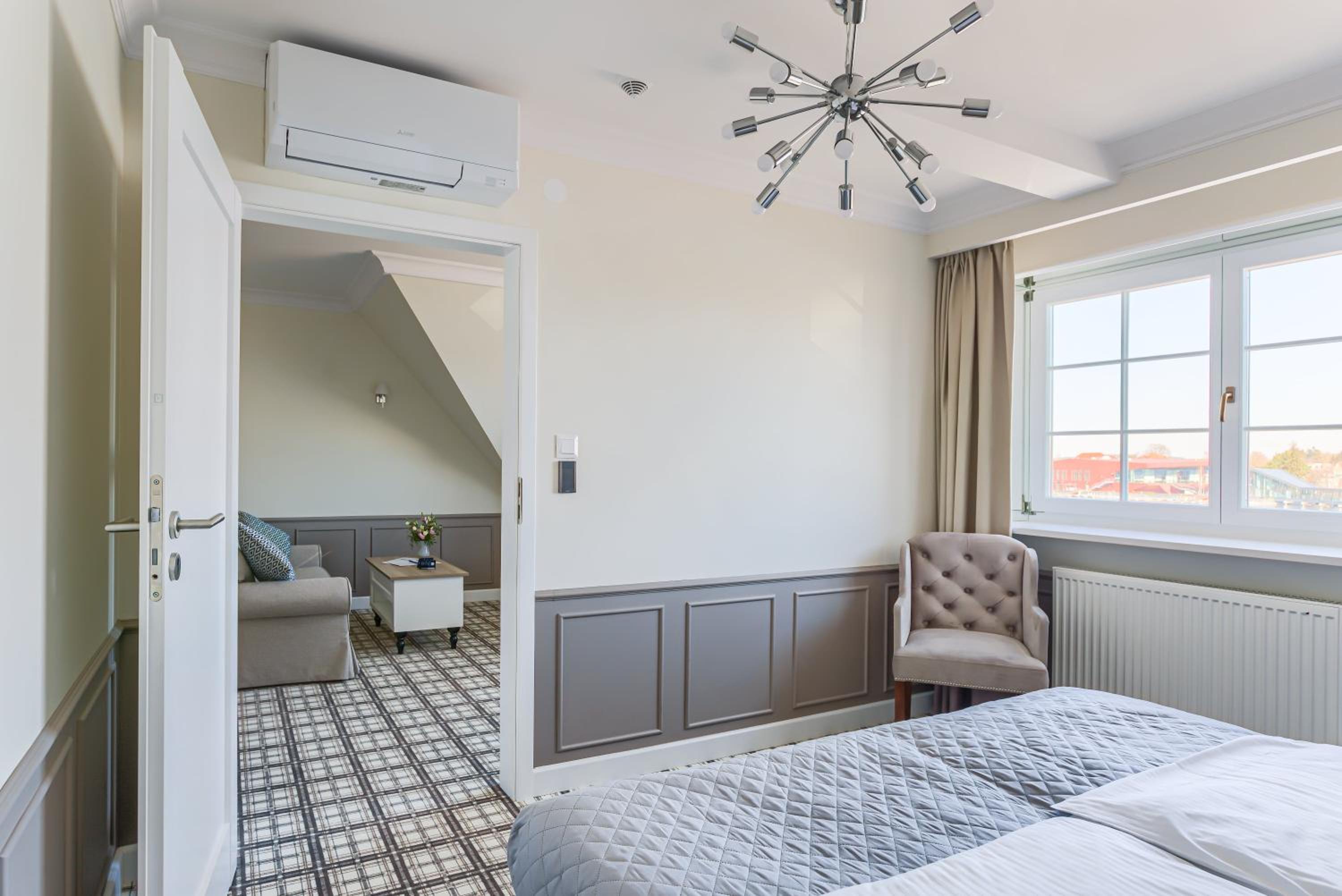 One-Bedroom Apartment - Photo 3