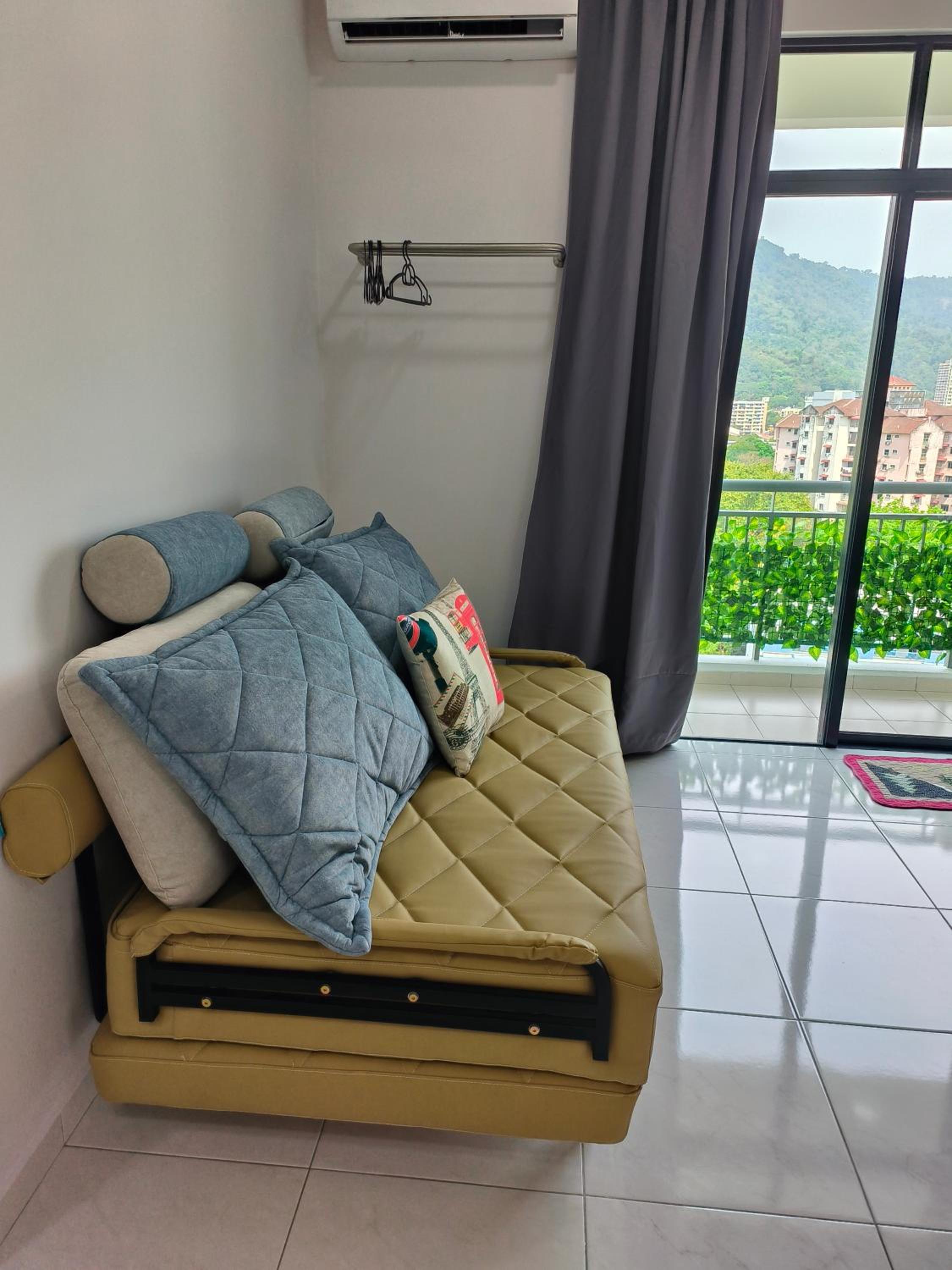 Apartment with Balcony photo 2