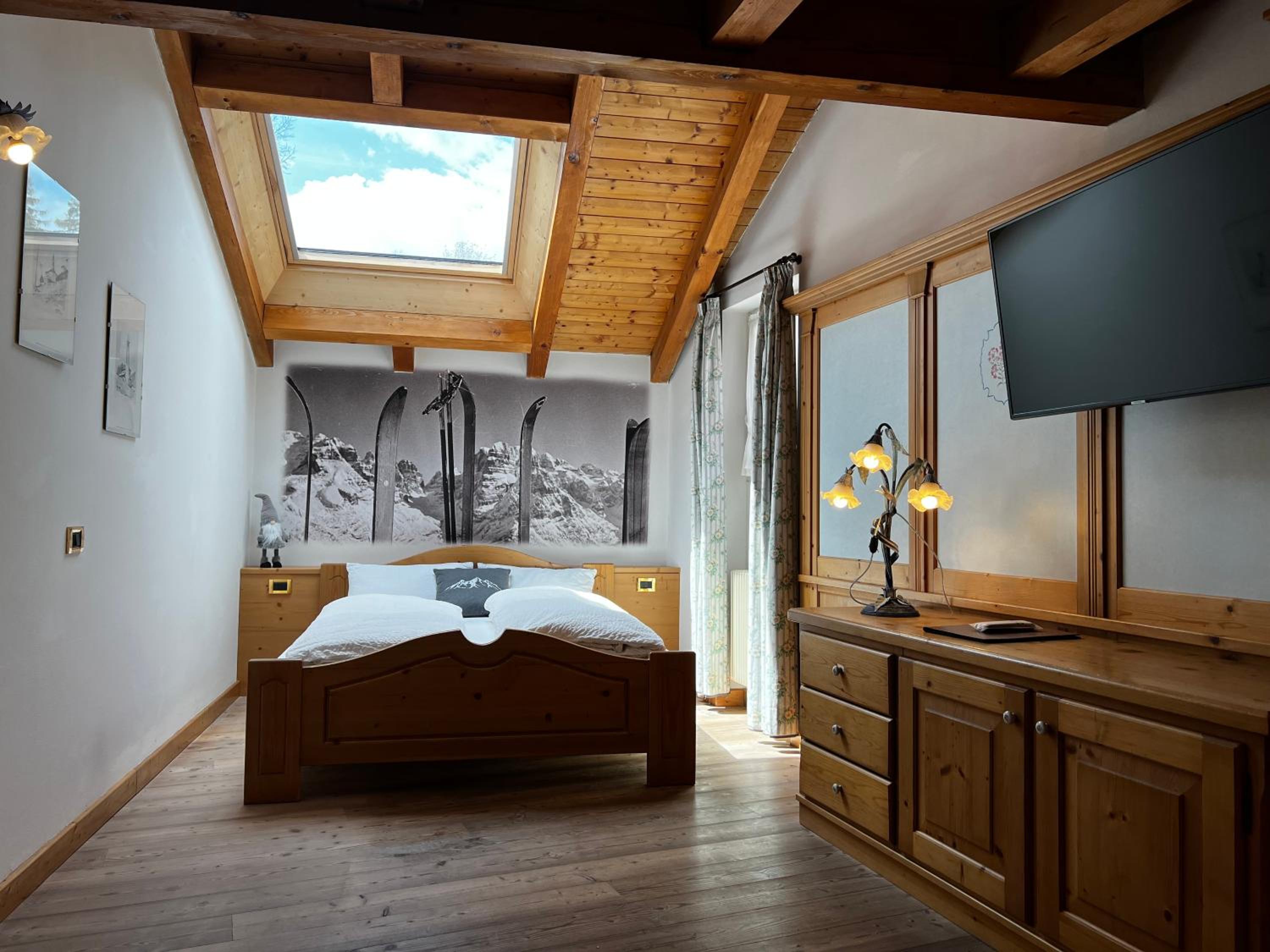 Deluxe Family Room photo 2