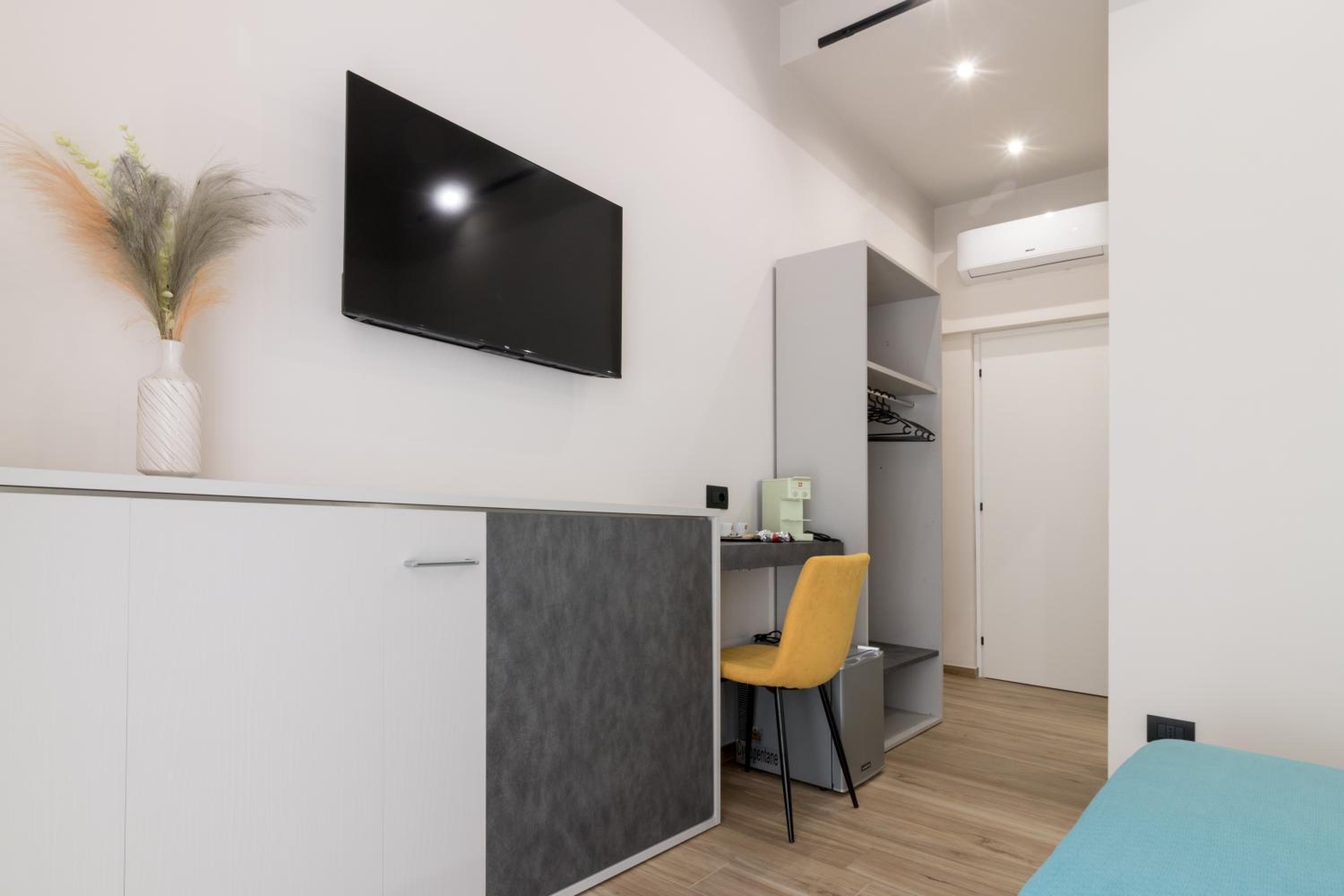 Basic Triple Room