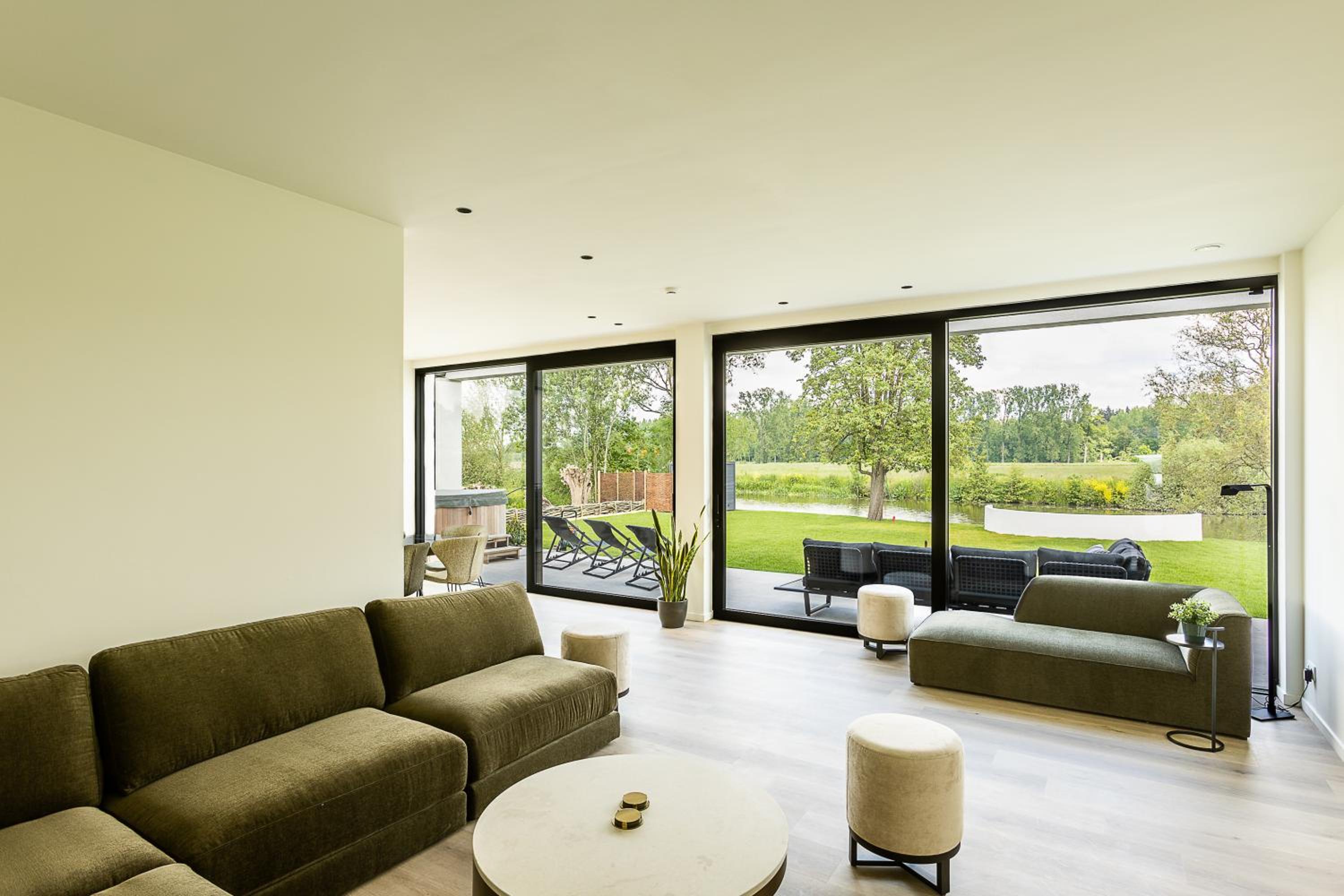 Villa photo 2