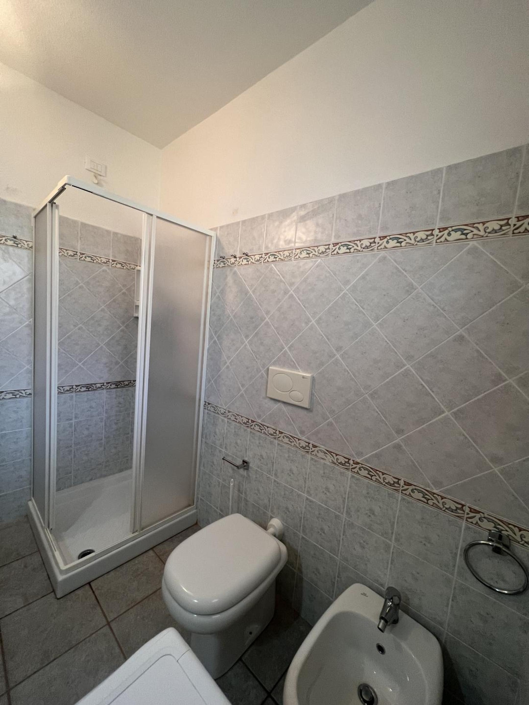 Two-Bedroom Apartment with Balcony photo 2