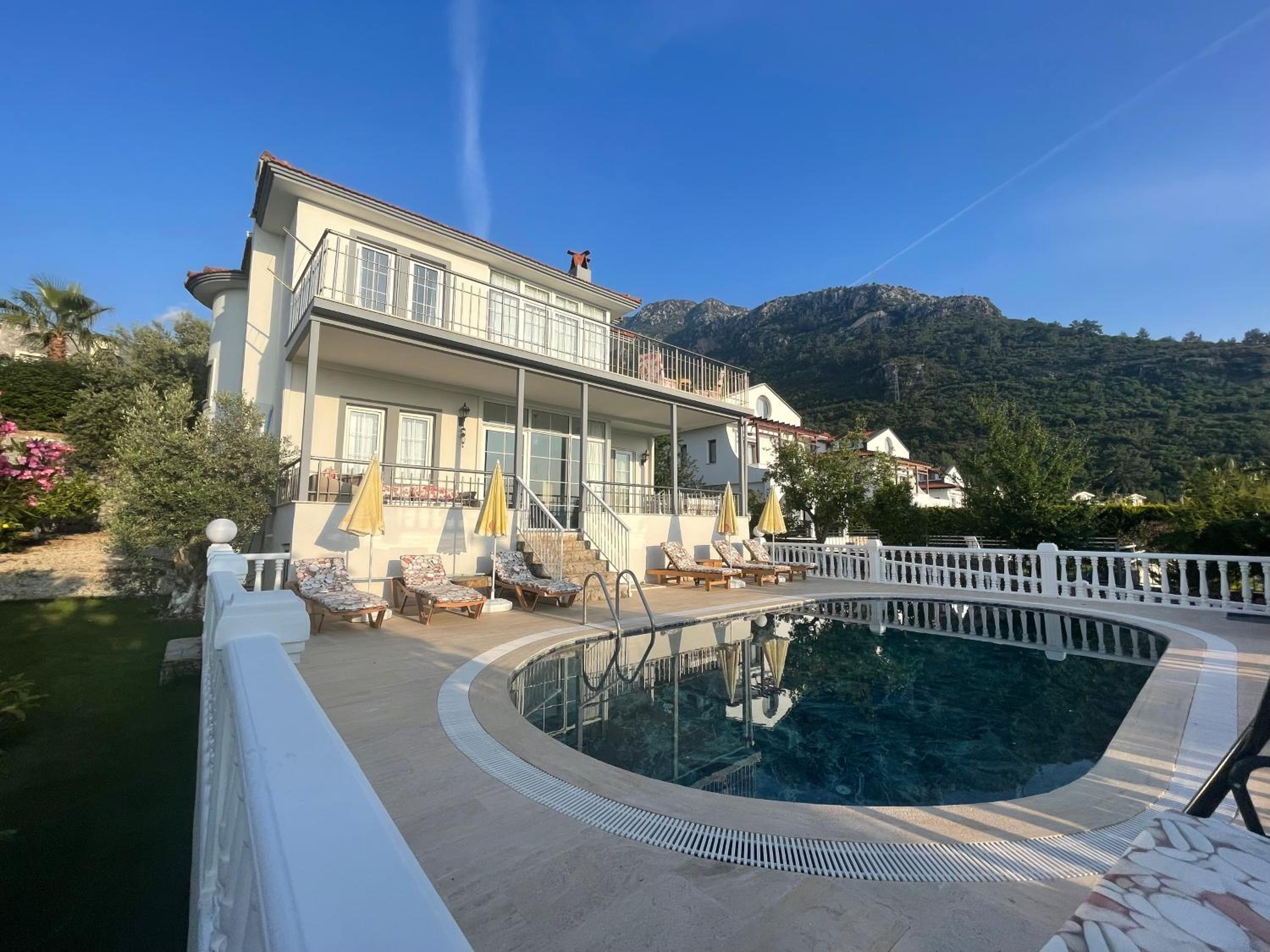 Villa with Private Pool photo 2