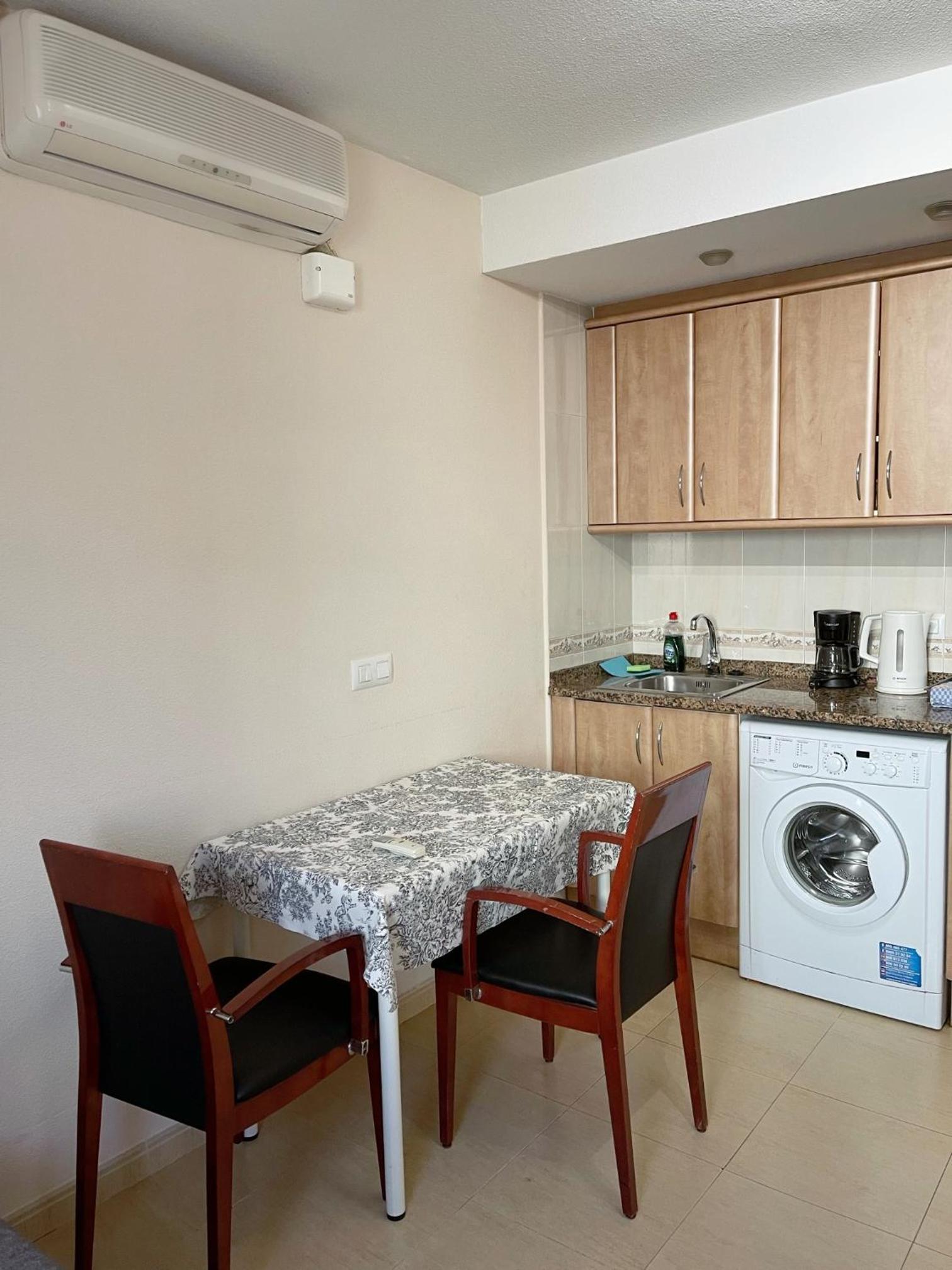 One-Bedroom Apartment (4 Adults) photo 3