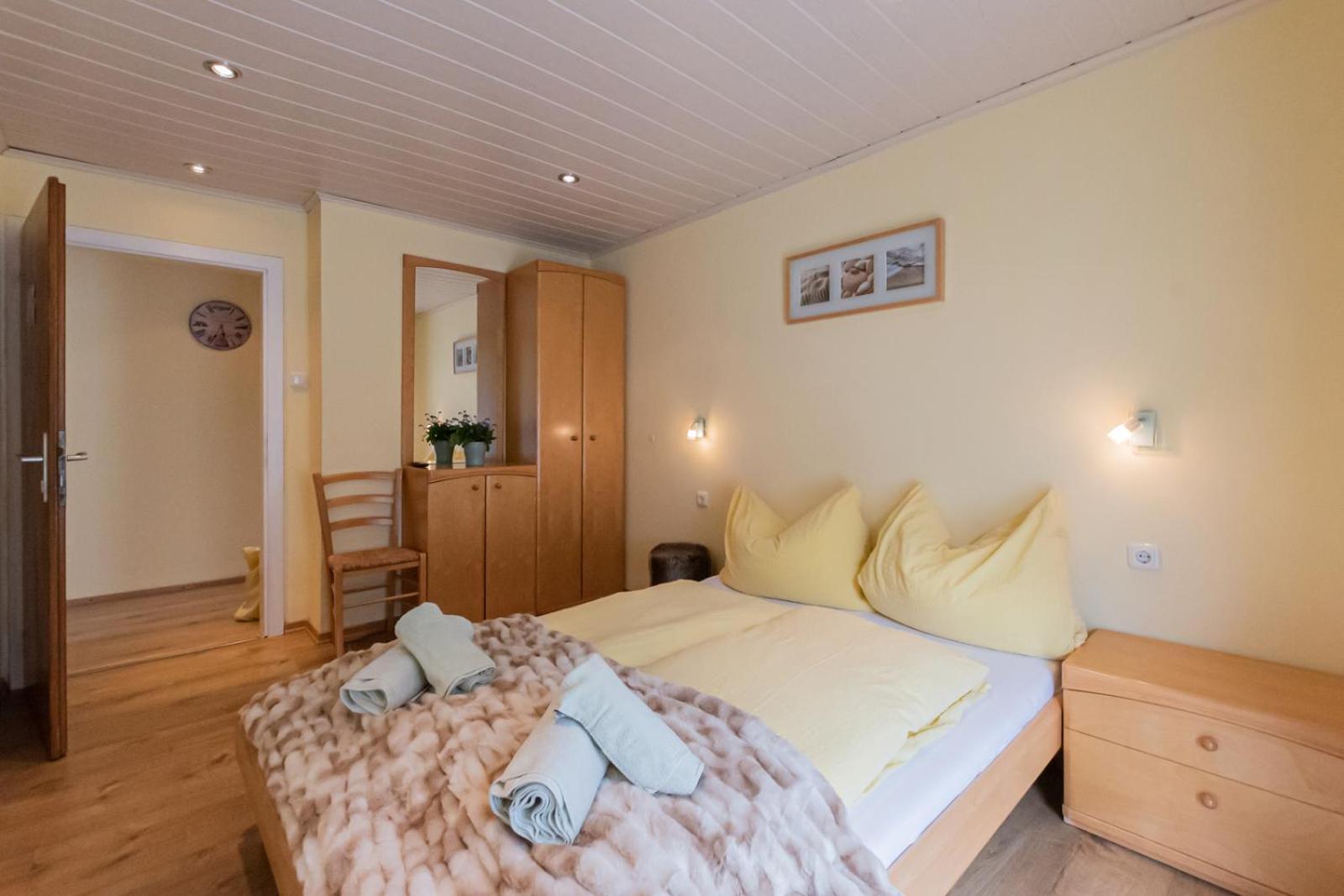 Double Room with Private External Bathroom photo 2