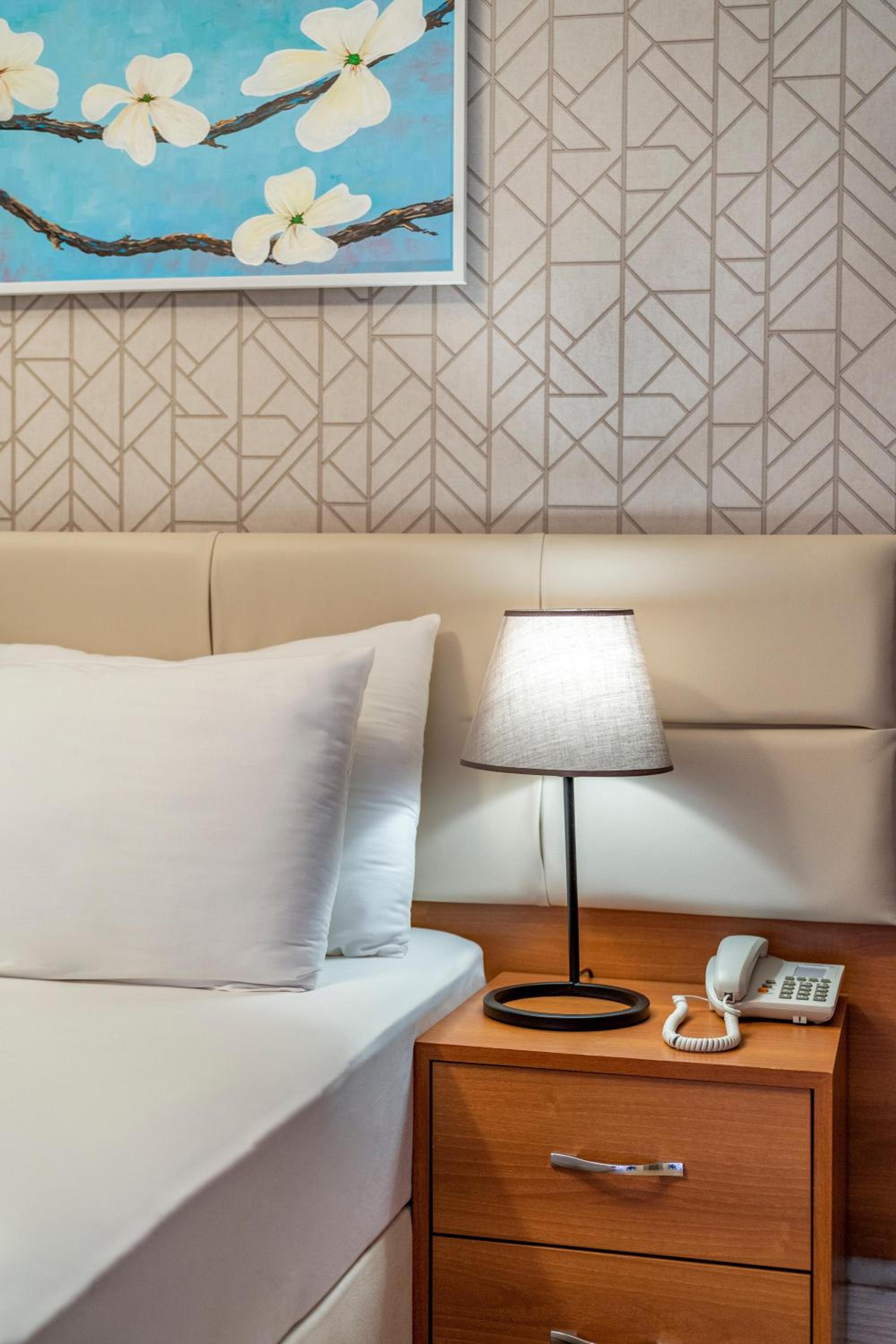 Double Room with Direct Sea View - Photo 6