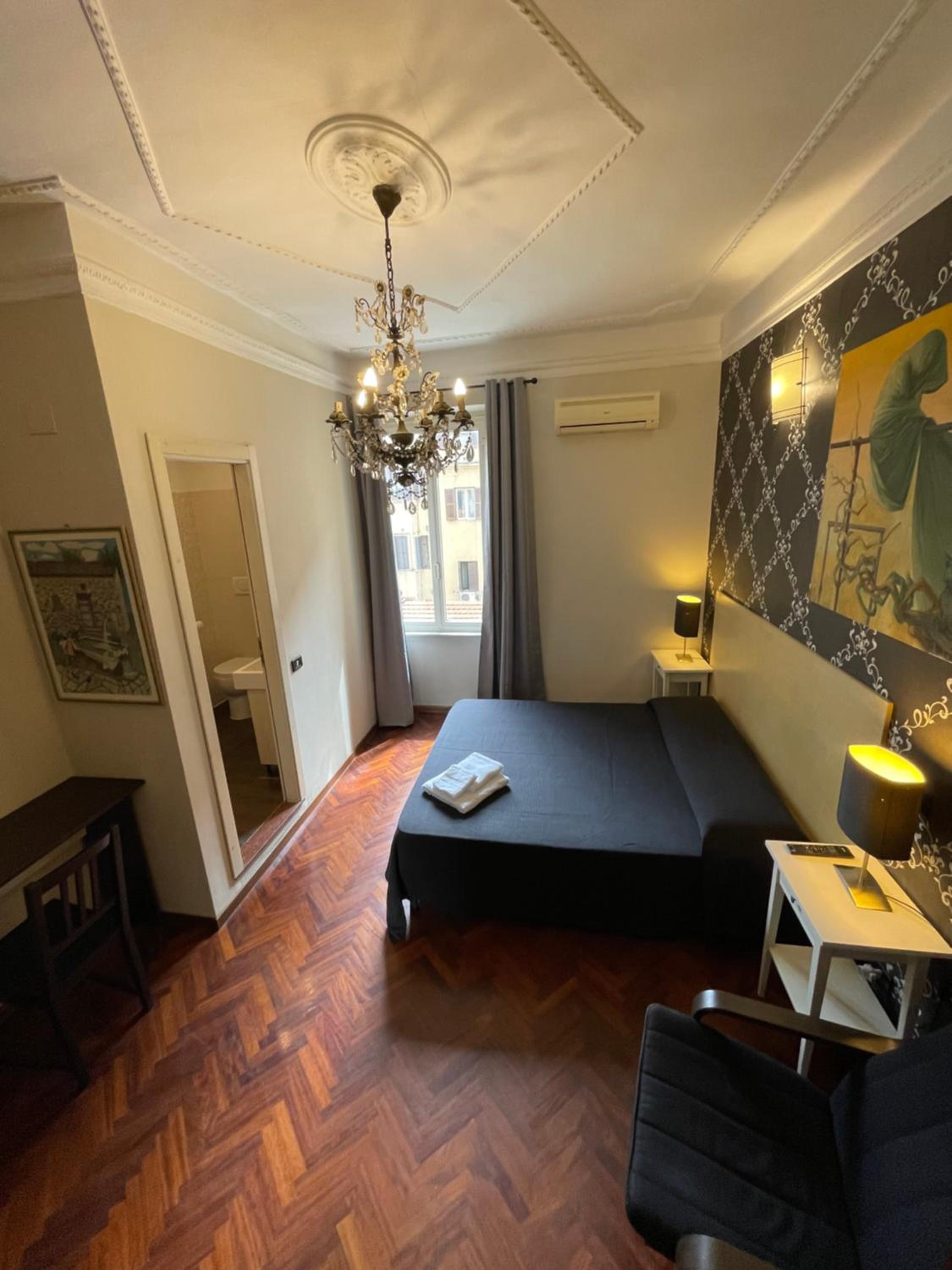 Budget Double Room photo 3