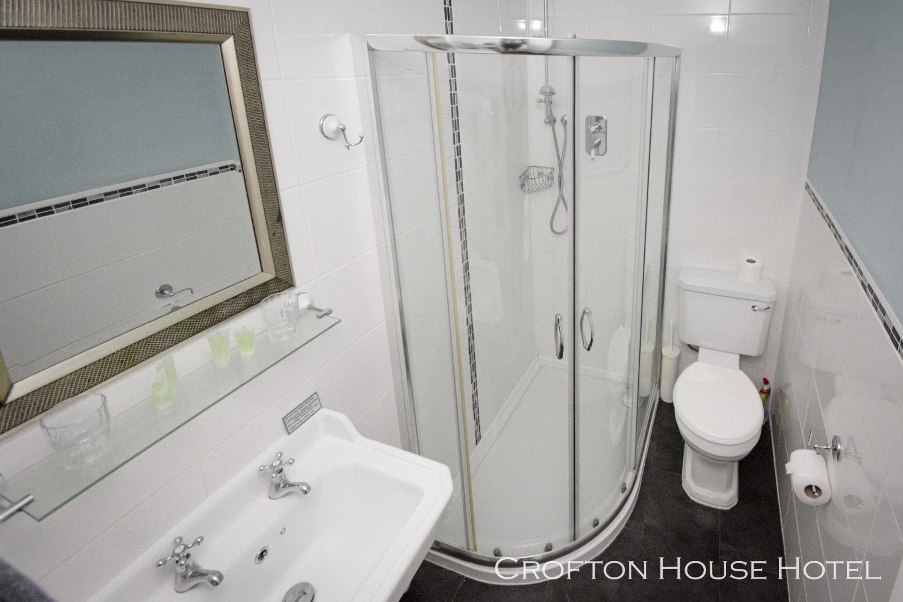 Standard Suite - Photo 6