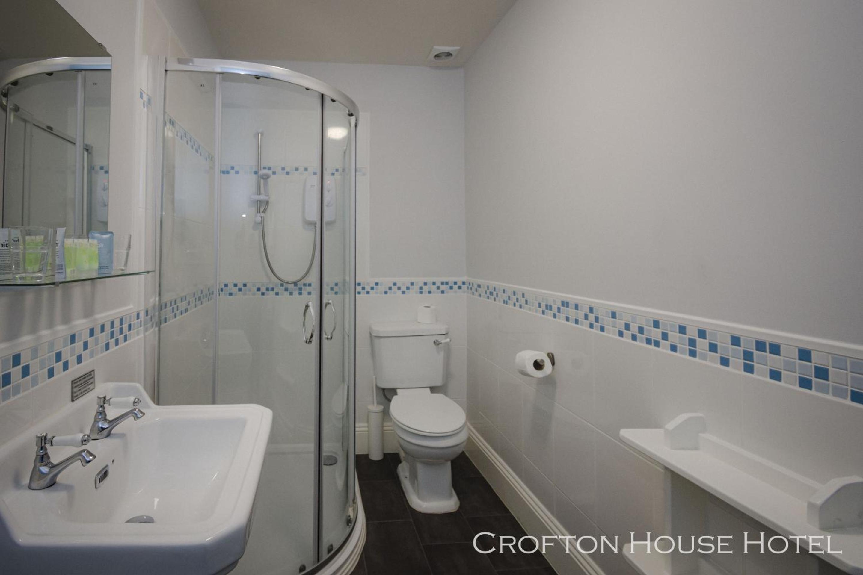 Standard Suite - Photo 8
