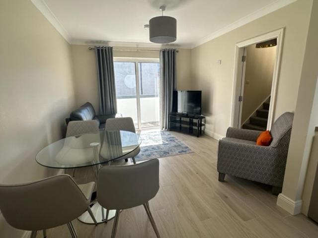 Apartment - Split Level - Photo 1