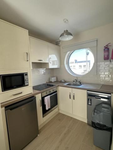 Apartment - Split Level - Photo 3
