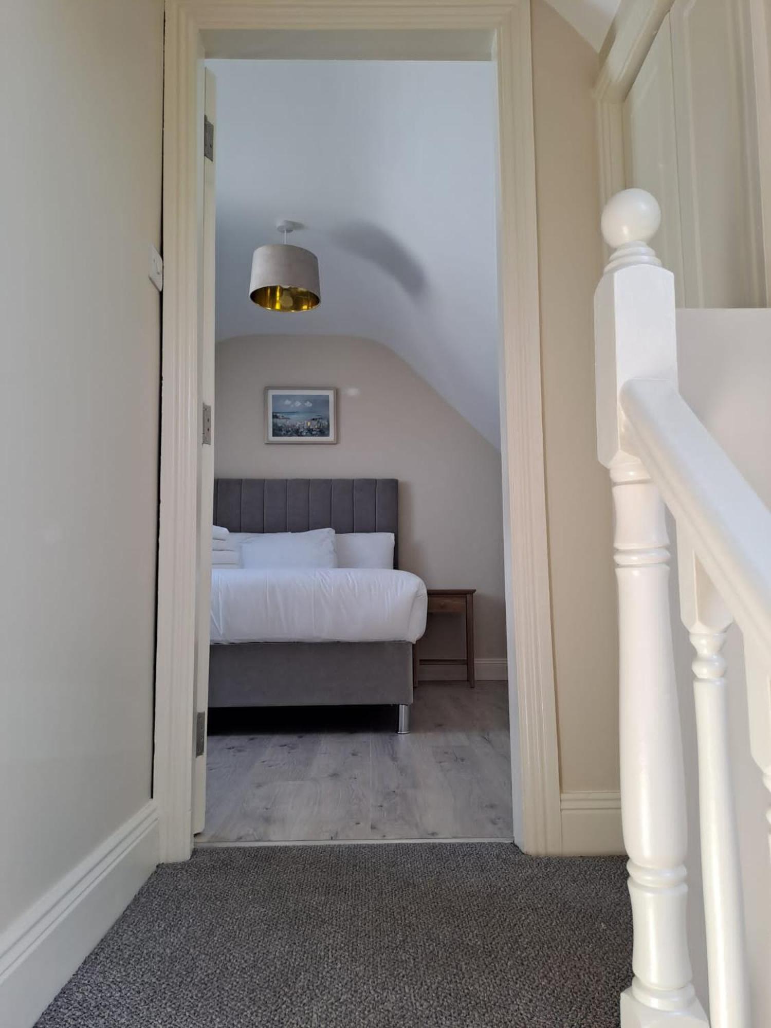Apartment - Split Level - Photo 4