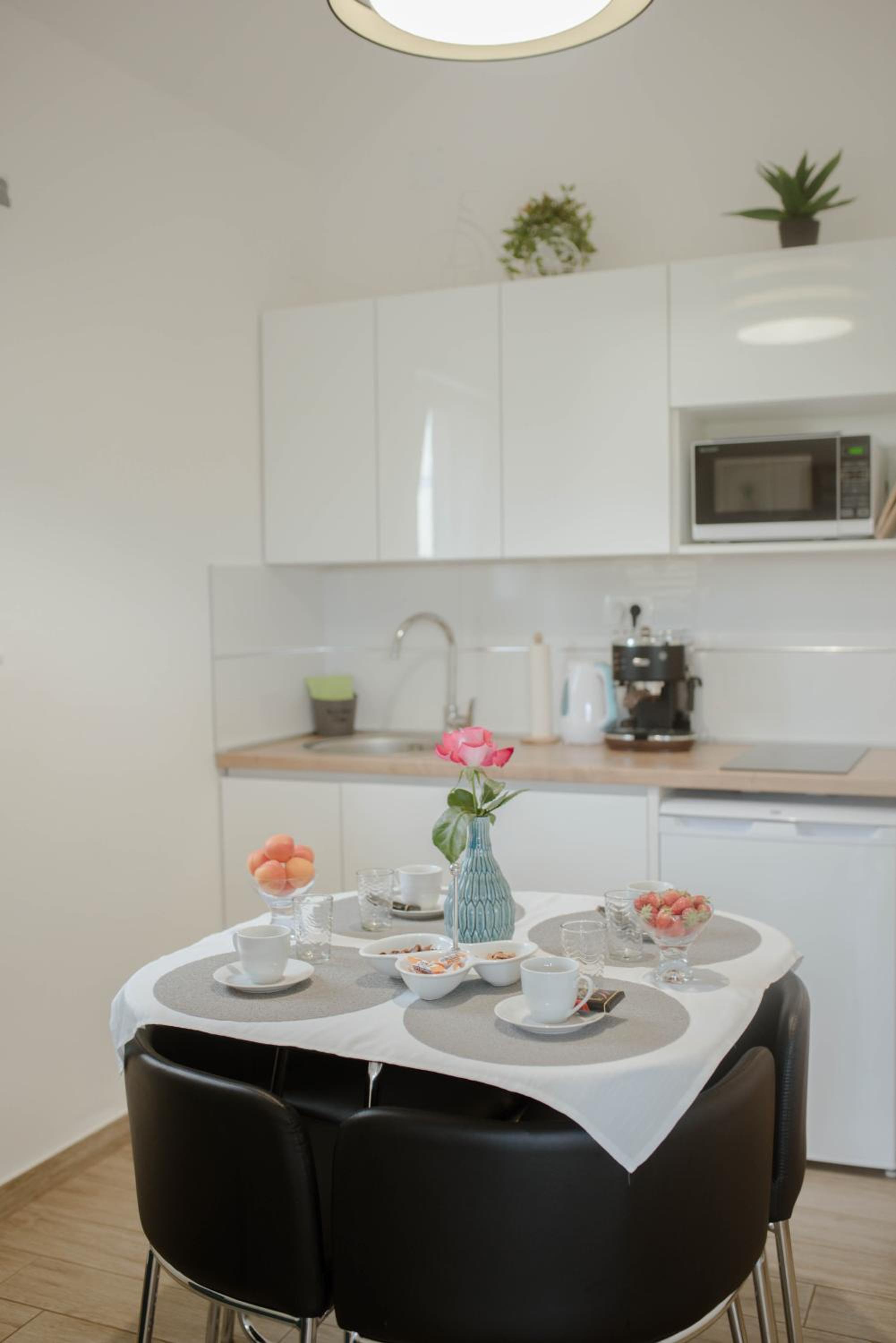 One-Bedroom Apartment - Photo 40