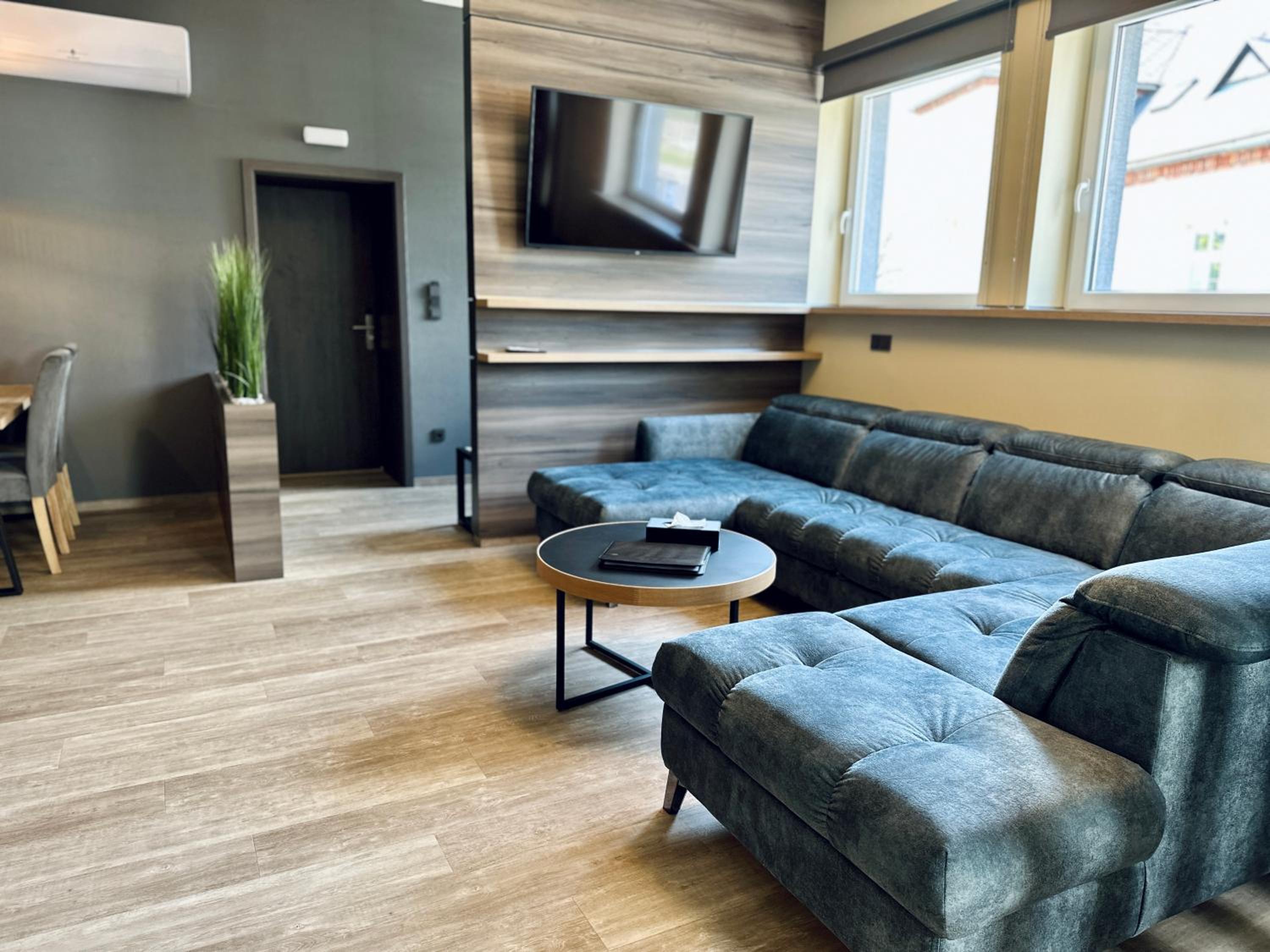 Three-Bedroom Suite photo 3