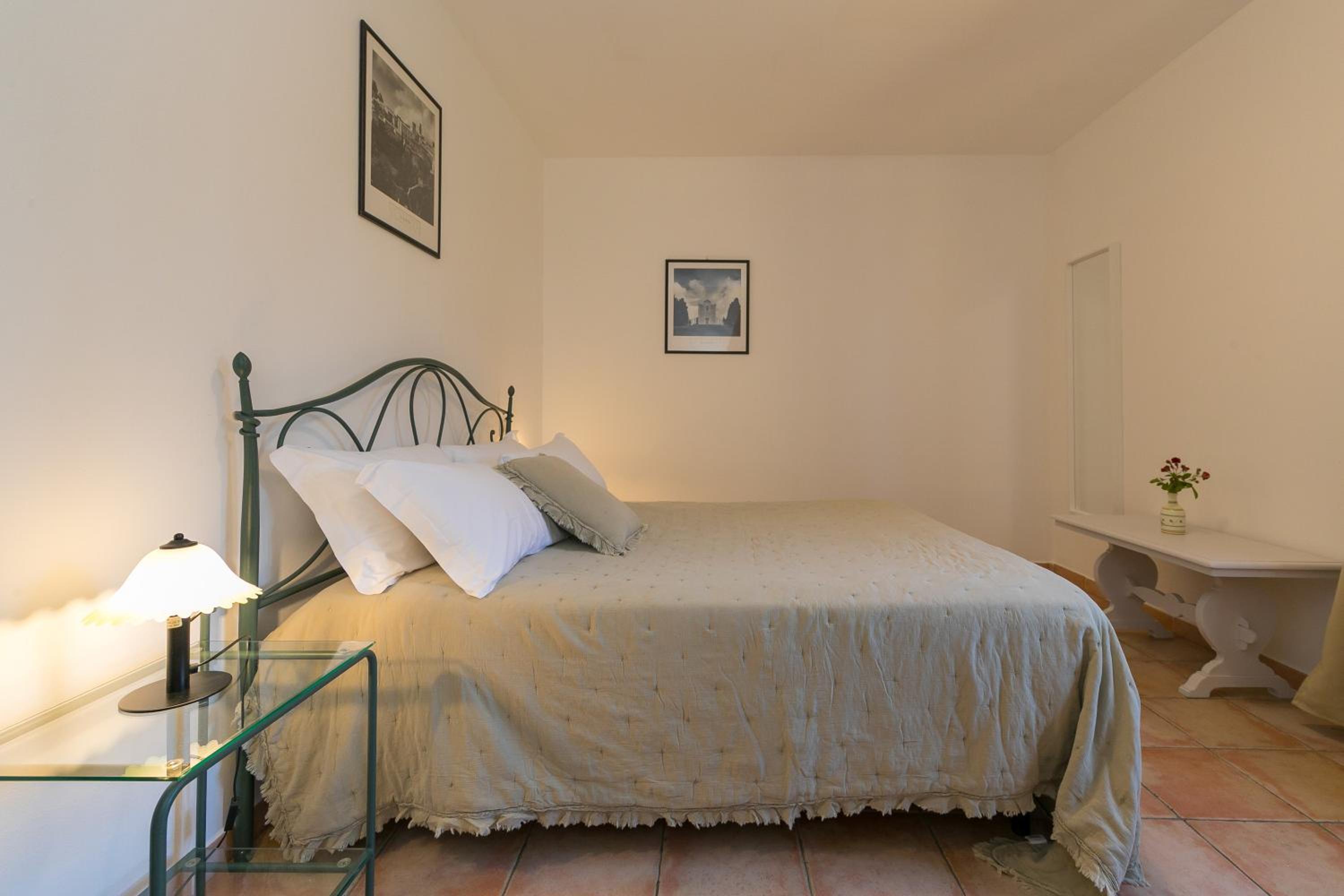 One-Bedroom House photo 1