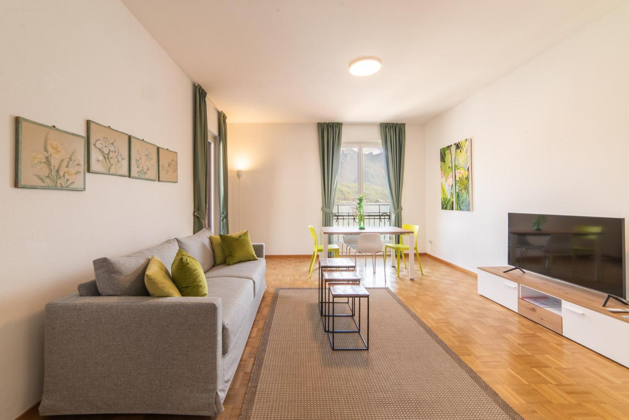 One-Bedroom Apartment with Terrace photo 2