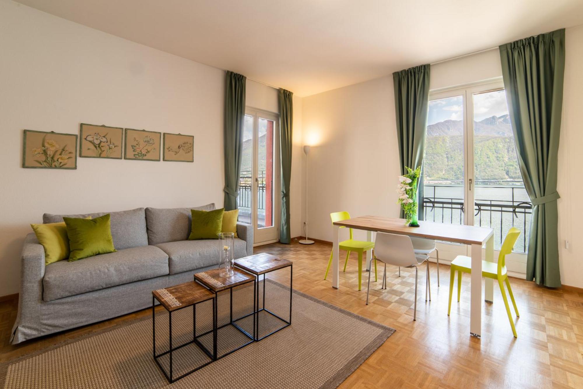 One-Bedroom Apartment with Terrace photo 1