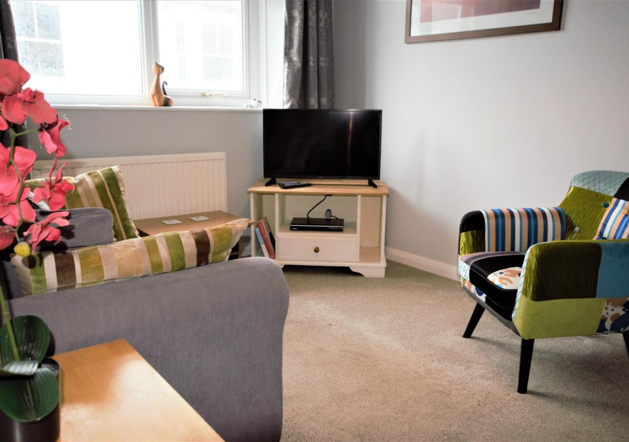 Apartment photo 1