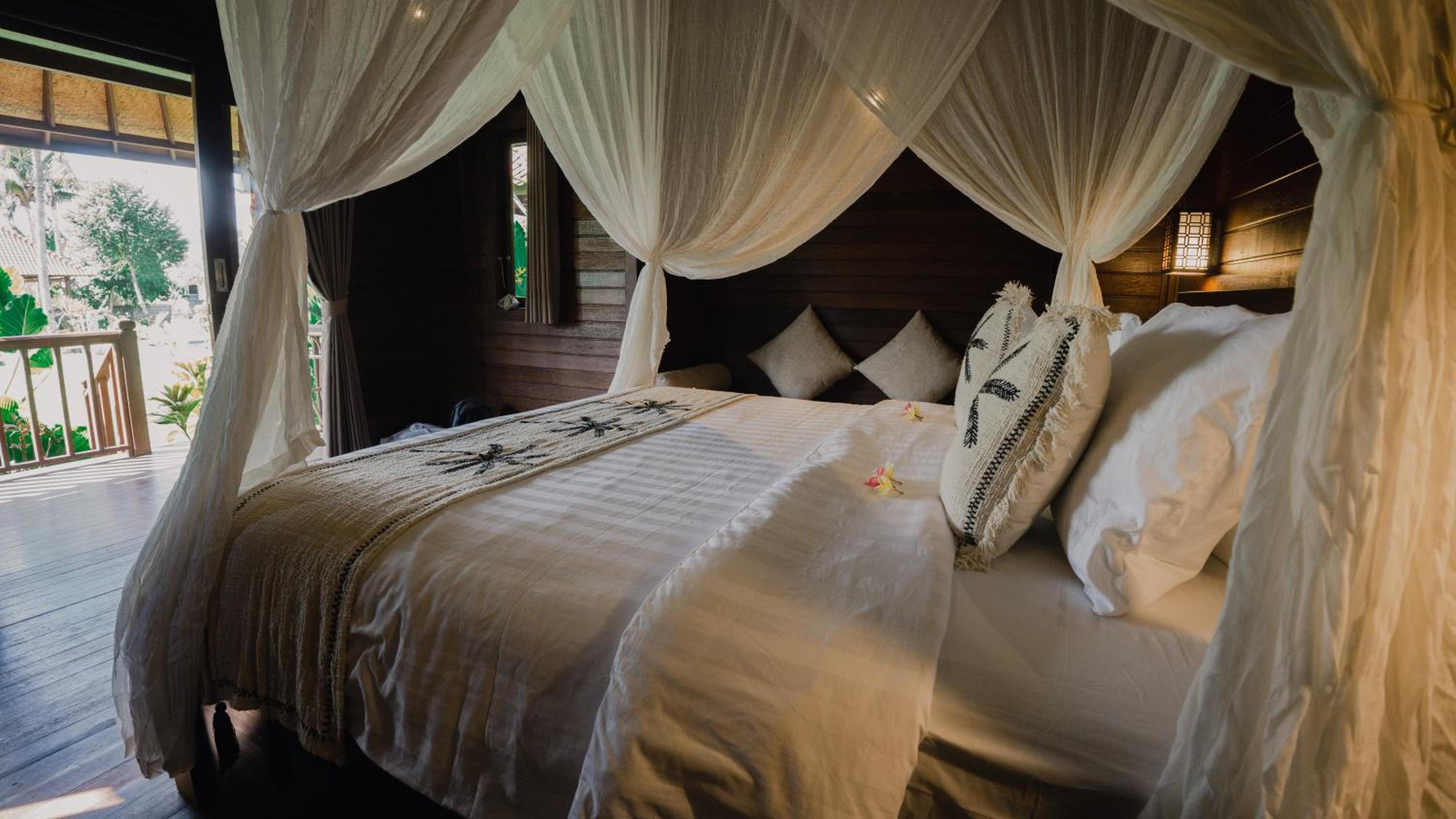 Double Room with Garden View - Photo 11