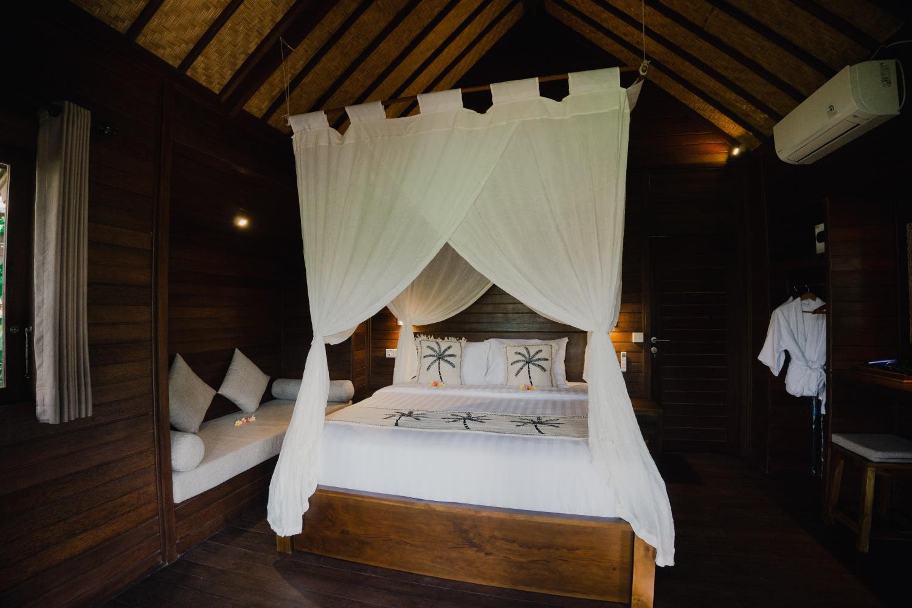 Double Room with Garden View - Photo 6