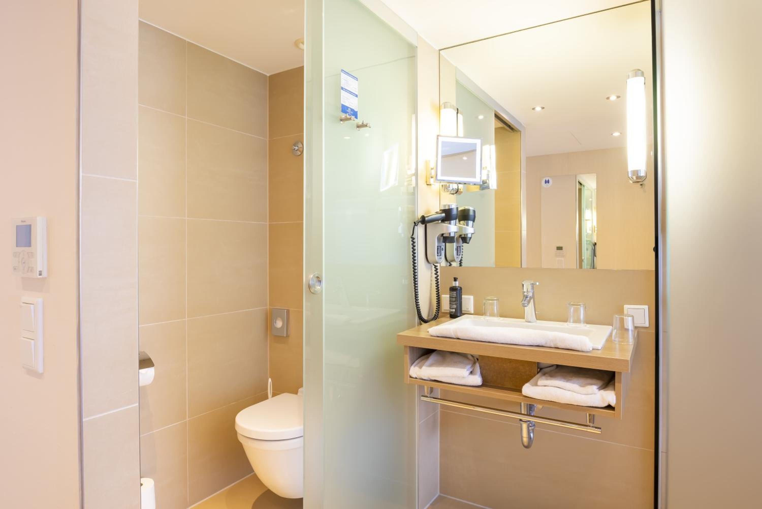 Standard Double Room - Photo 5