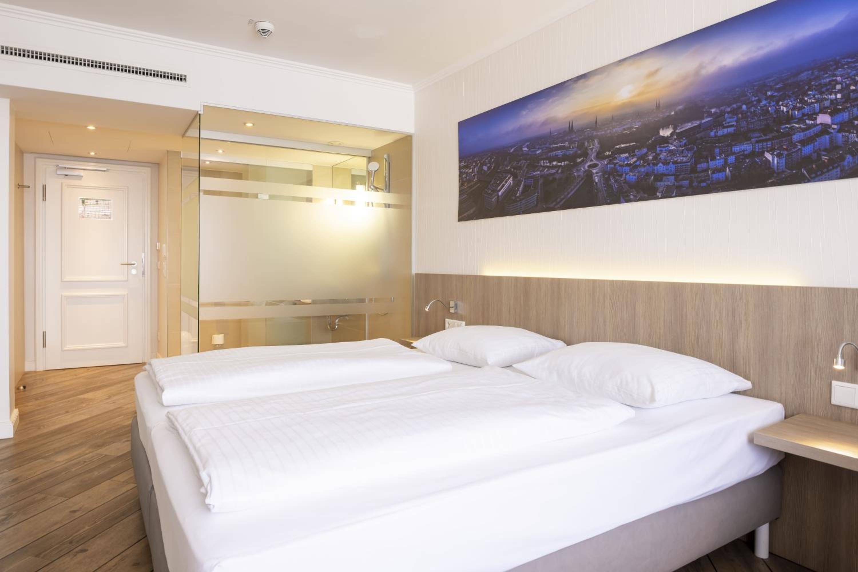 Standard Double Room - Photo 2
