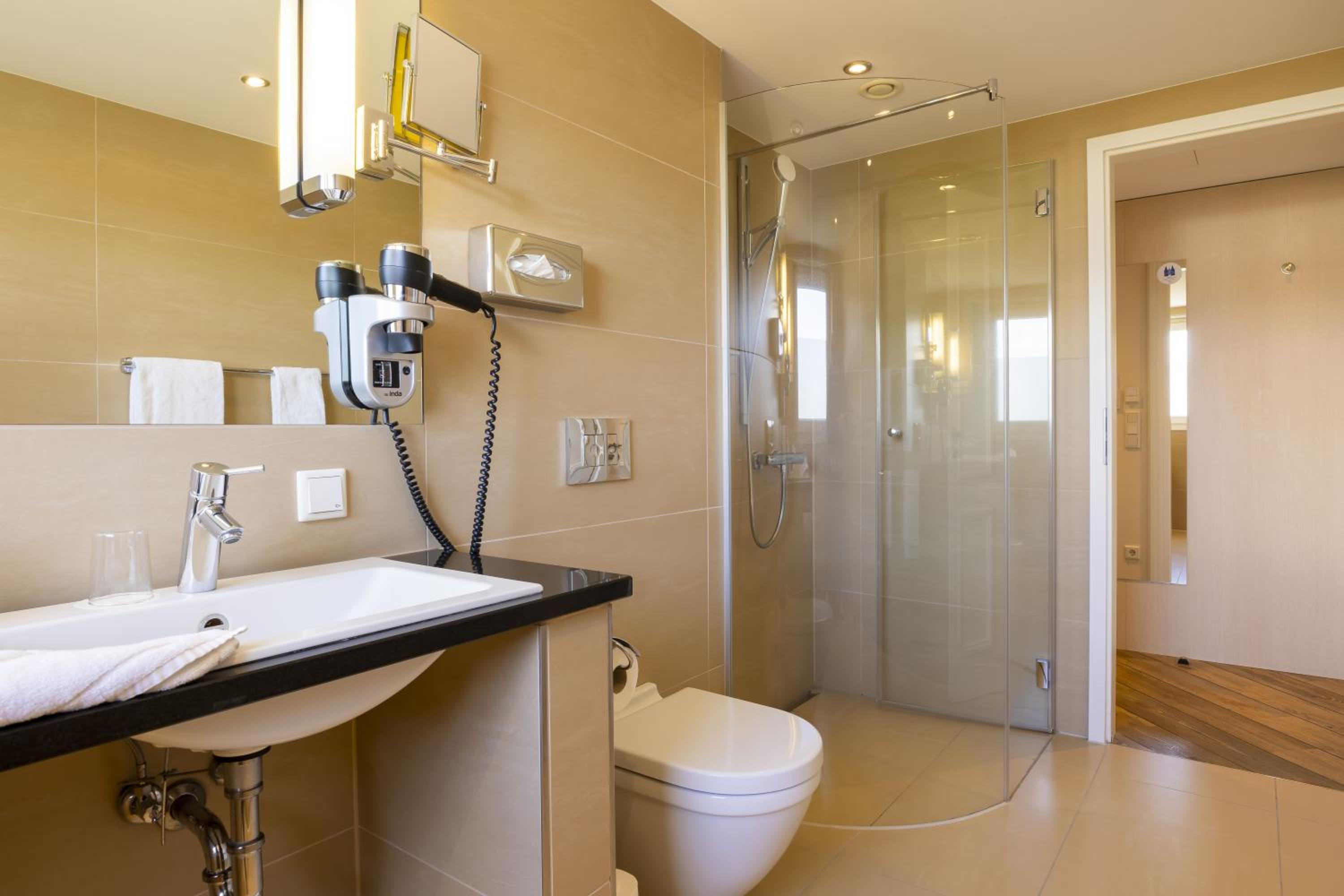 Deluxe Double Room - Photo 7