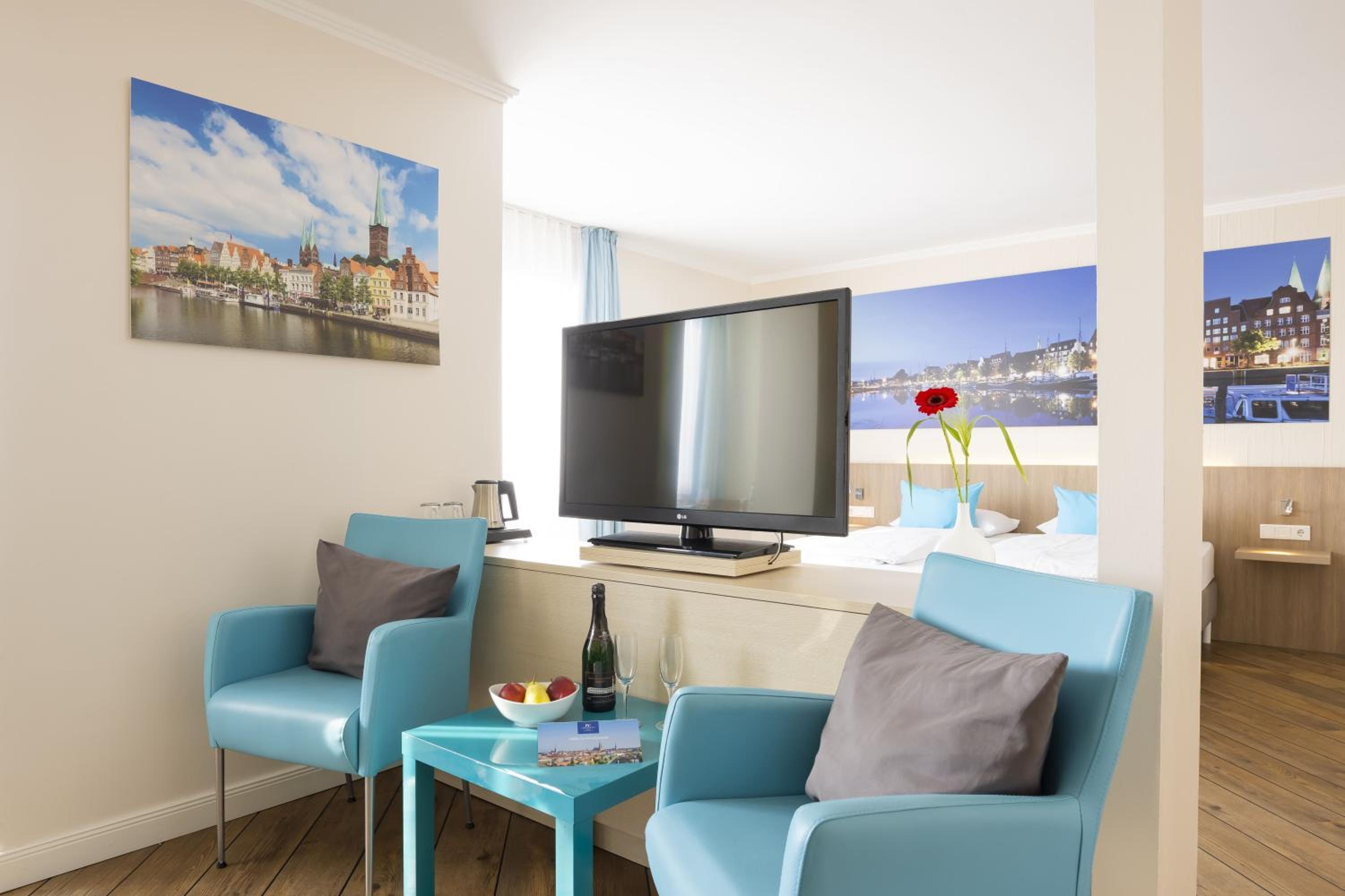 Suite - Photo 9