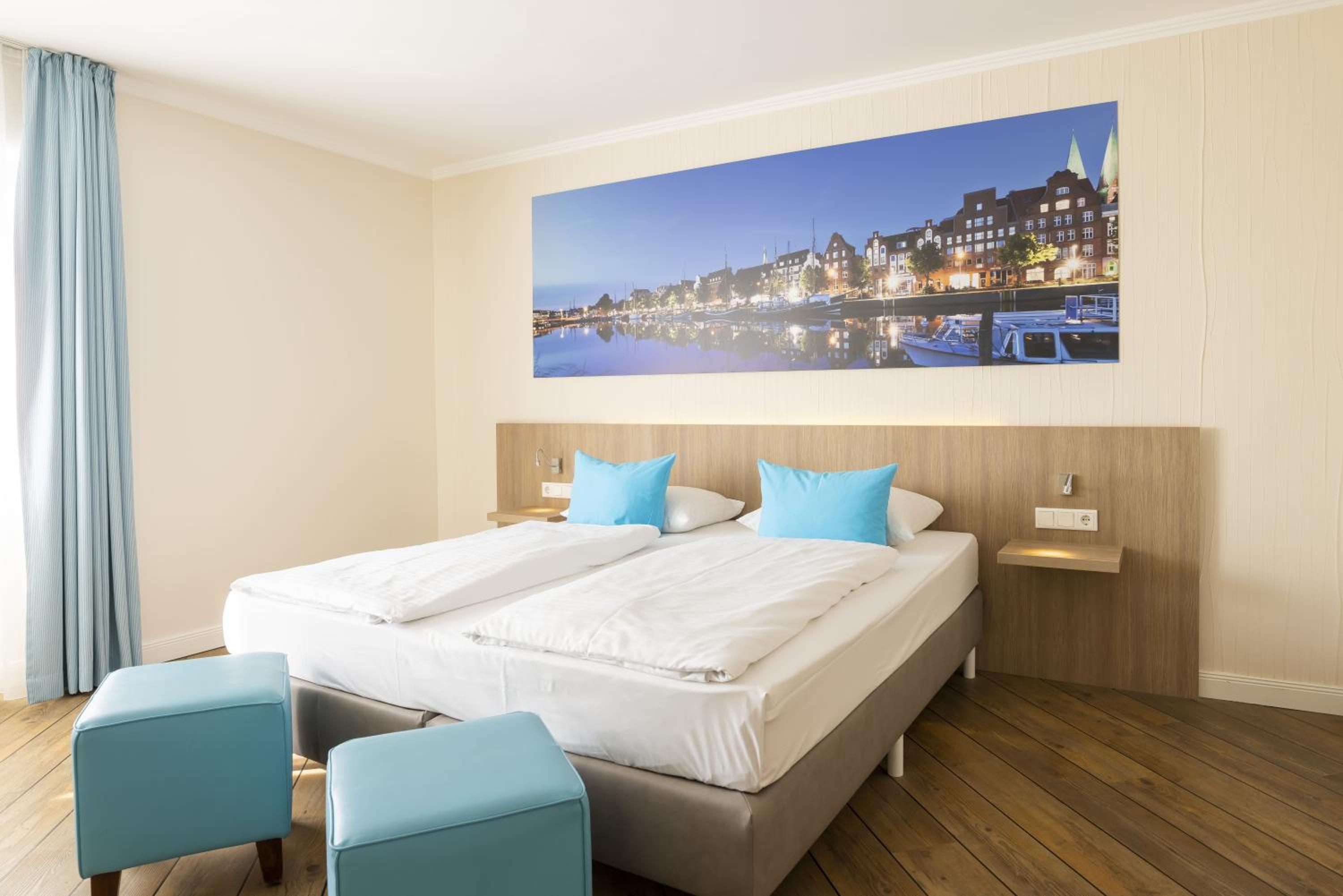 Suite - Photo 5