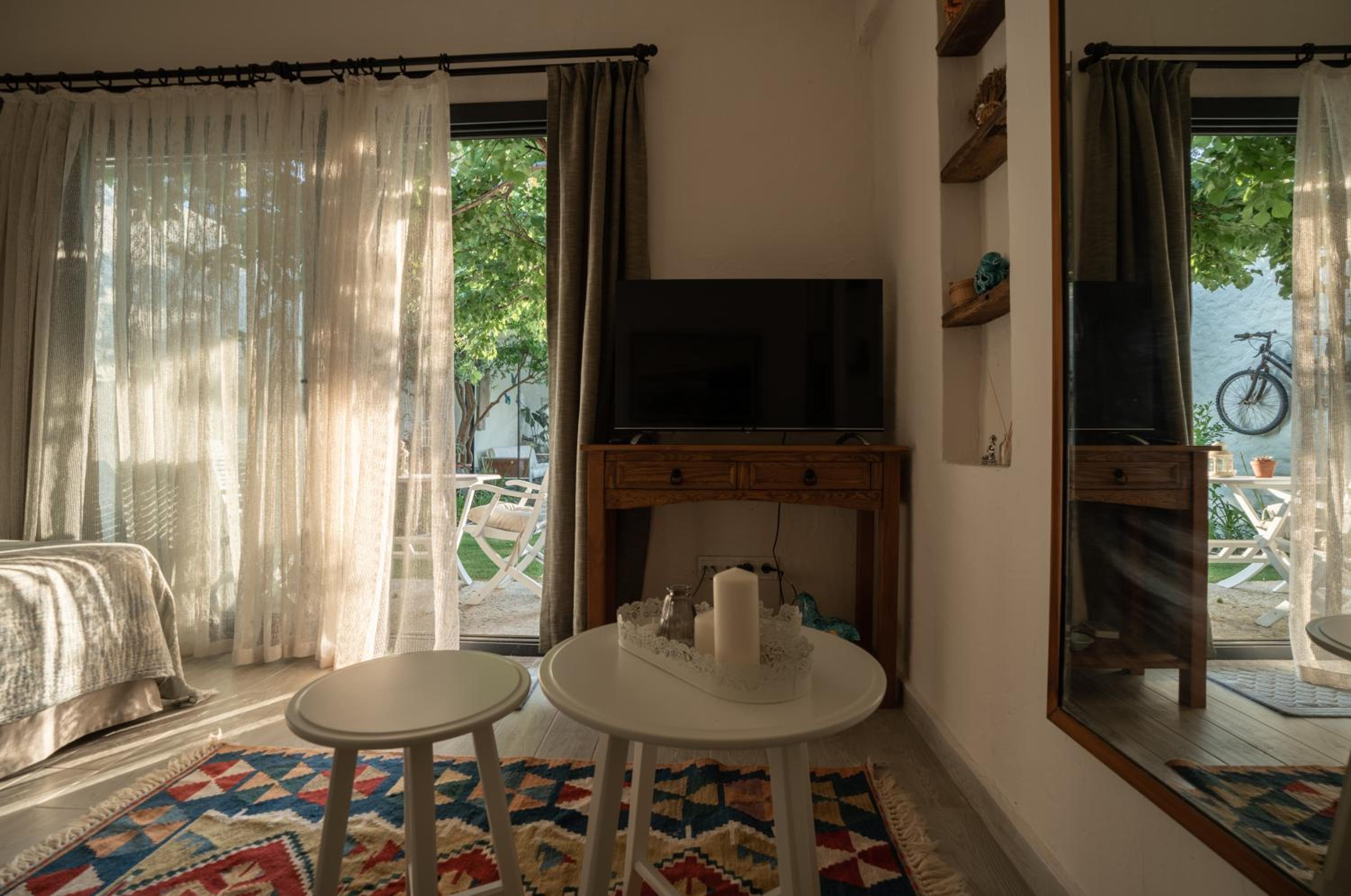 Studio with Garden View photo 2