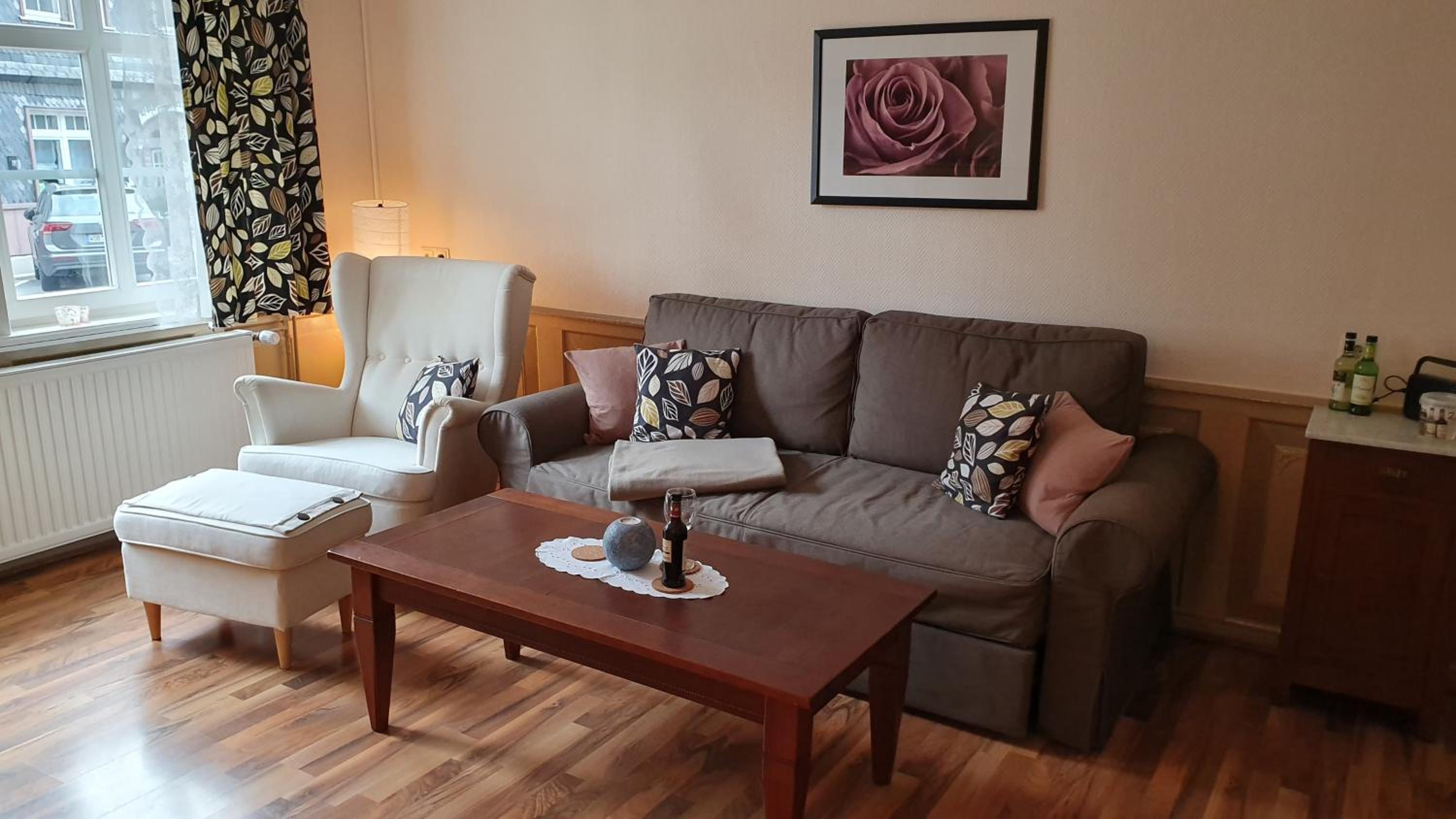 One-Bedroom Apartment photo 1
