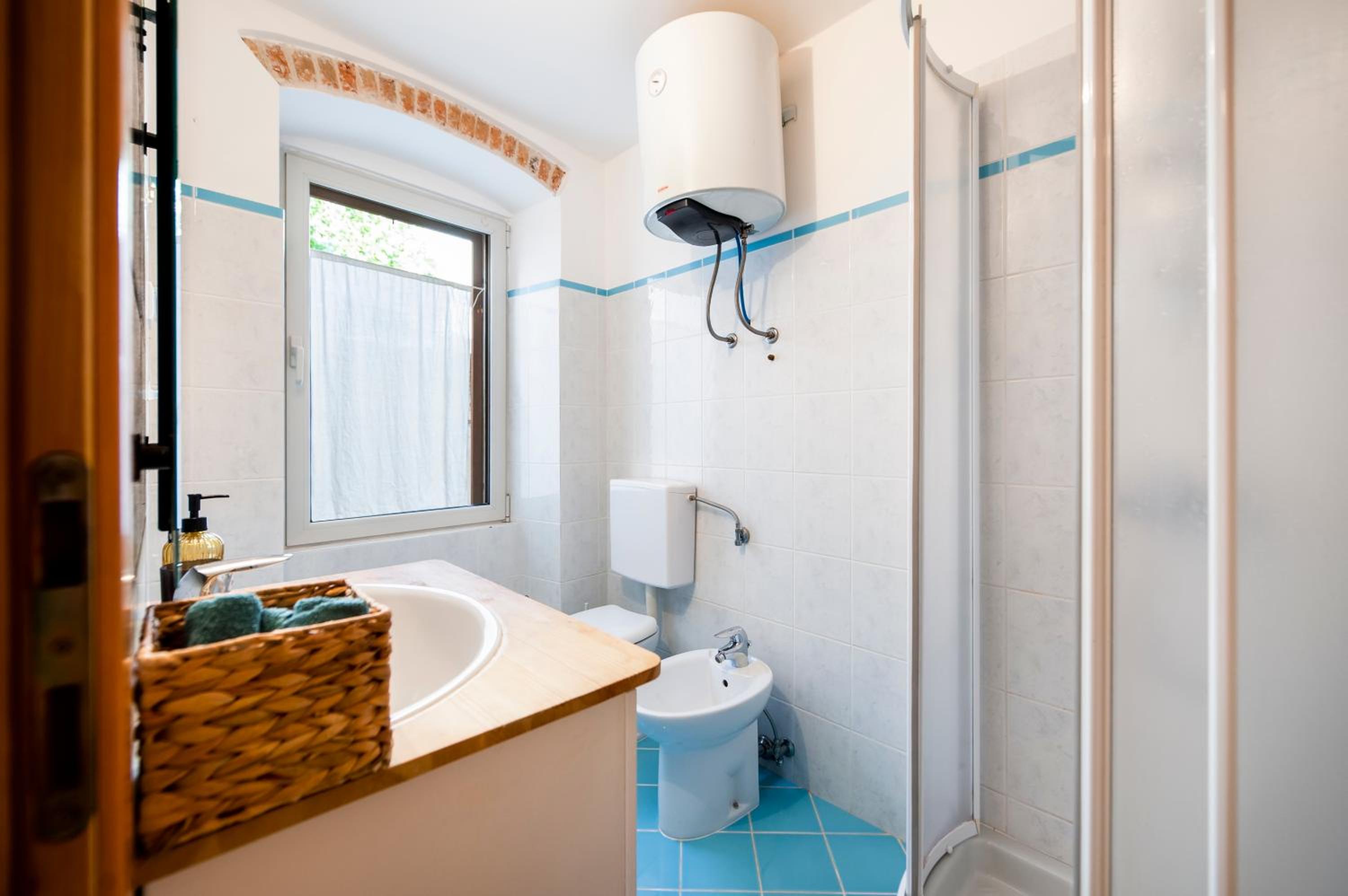 Double Room - Photo 14