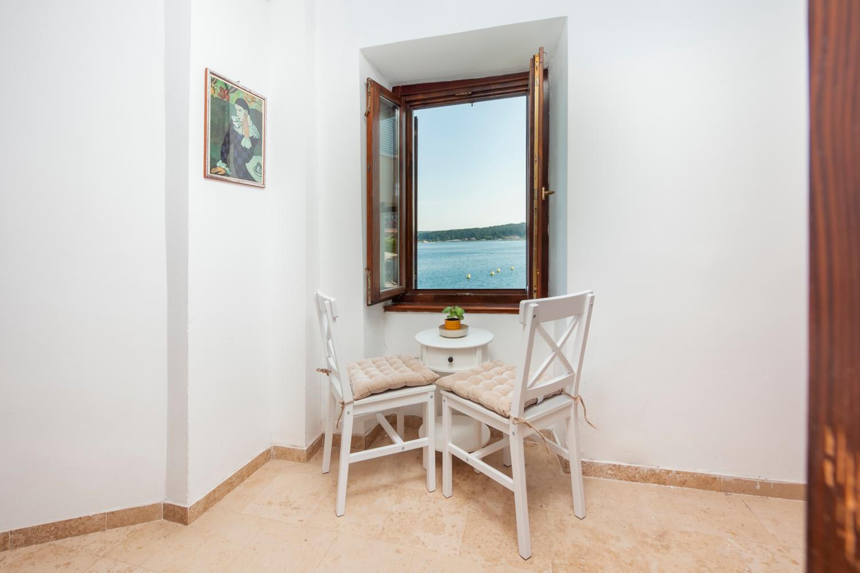Double Room - Photo 18