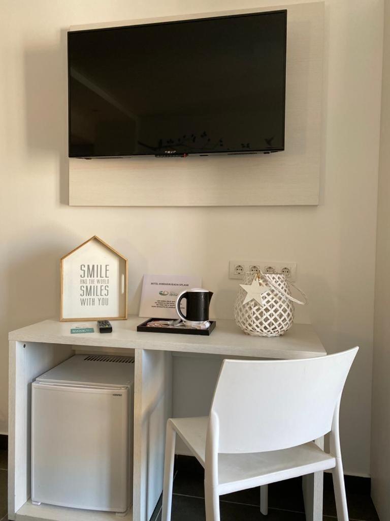 Quadruple Room (3 Adults + 1 Child) photo 2