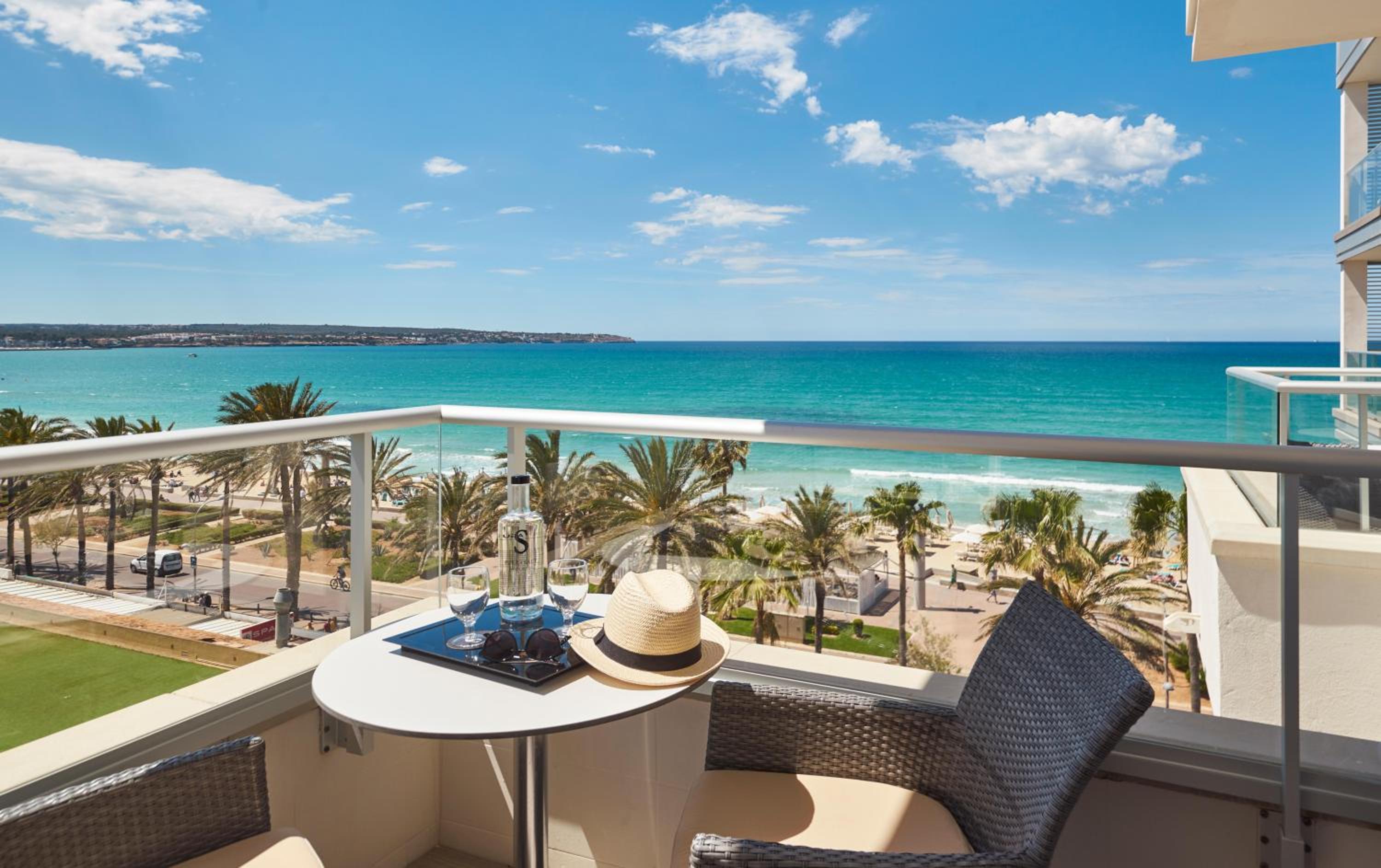 Double or Twin Room with Partial Sea View