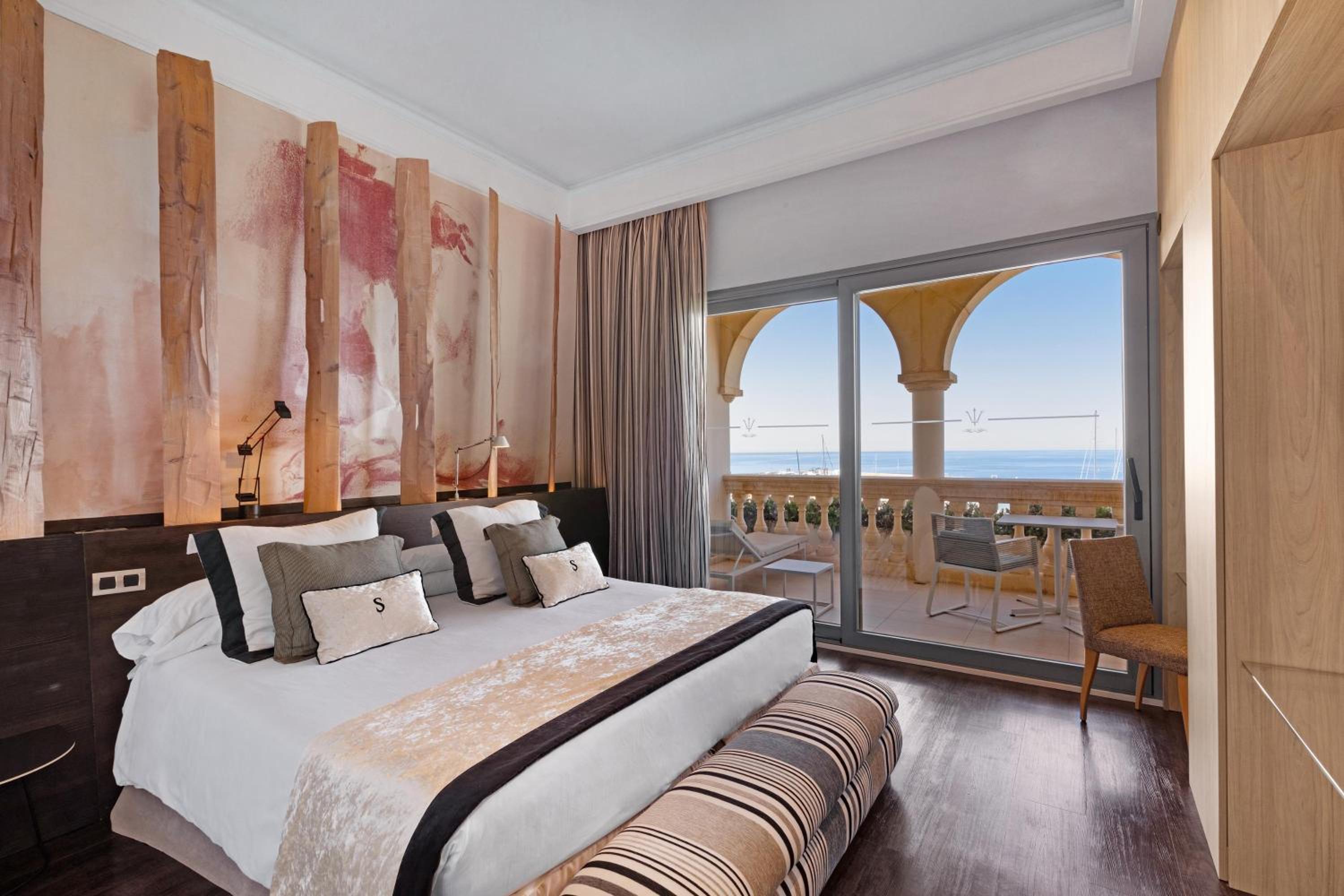 Deluxe Double or Twin Room with Sea View