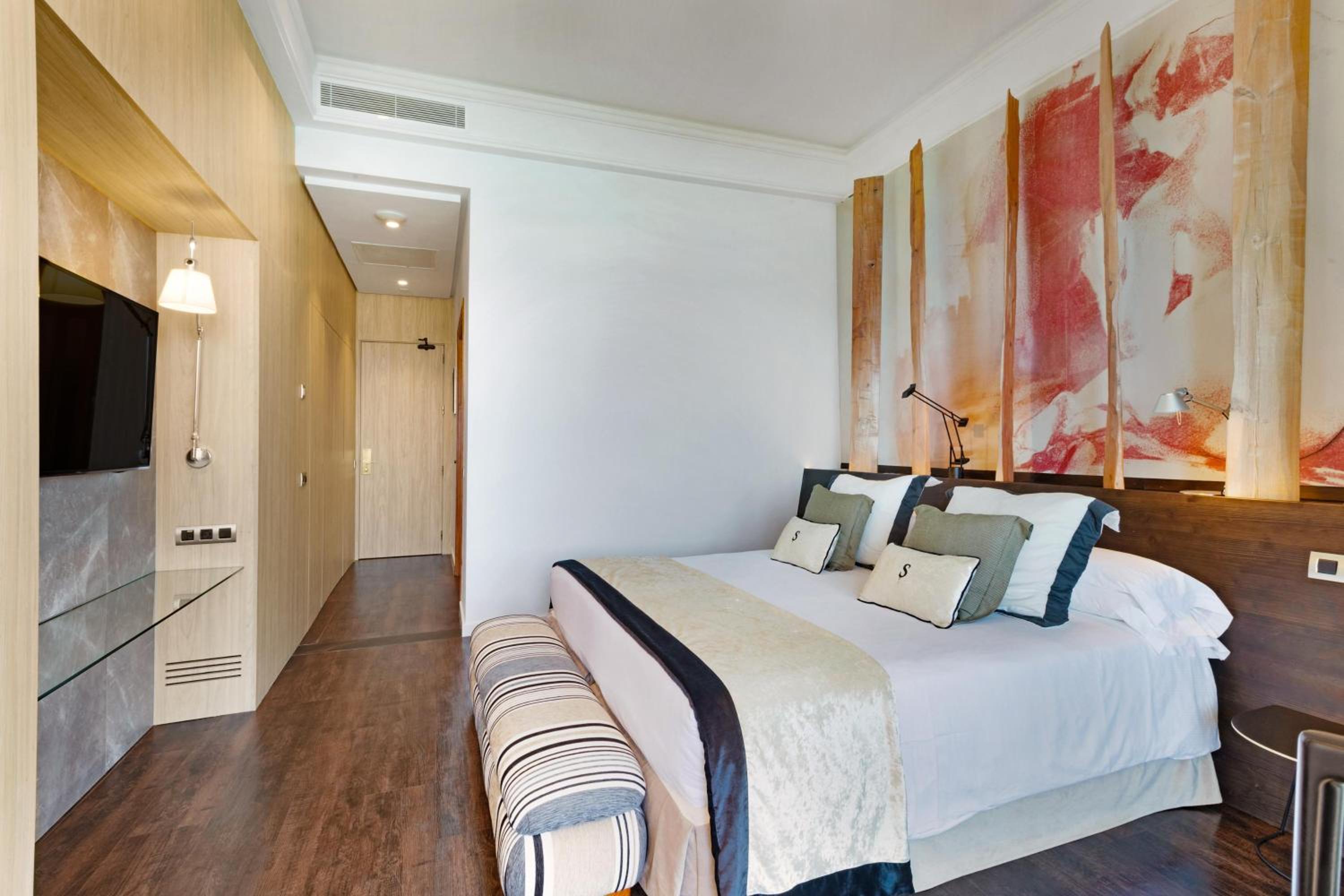 Deluxe Double or Twin Room with Sea View - Photo 7
